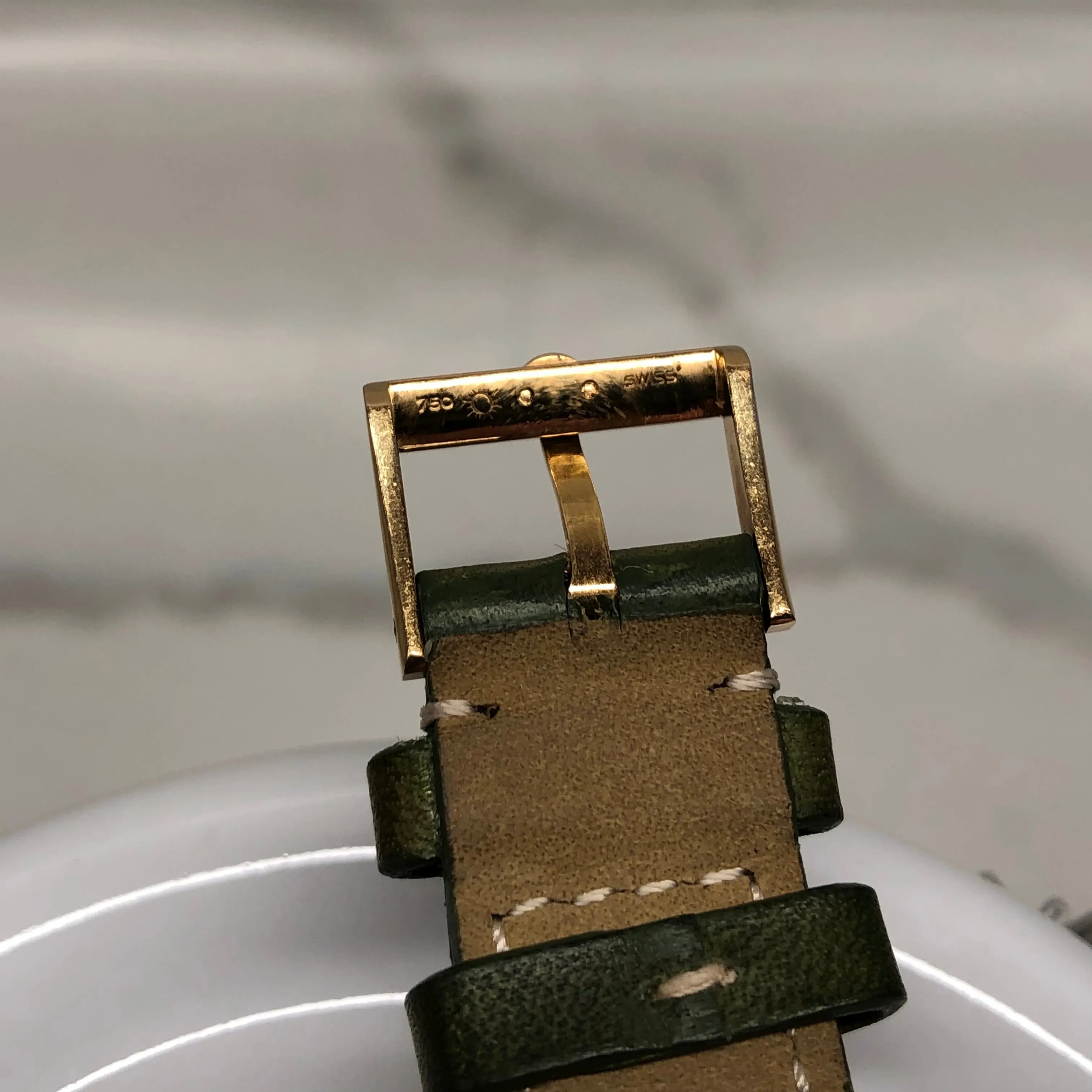 1944 Omega Chronometre 30T2 SC 18K Yellow Gold 35.5mm Original Sector Dial Radium Wristwatch