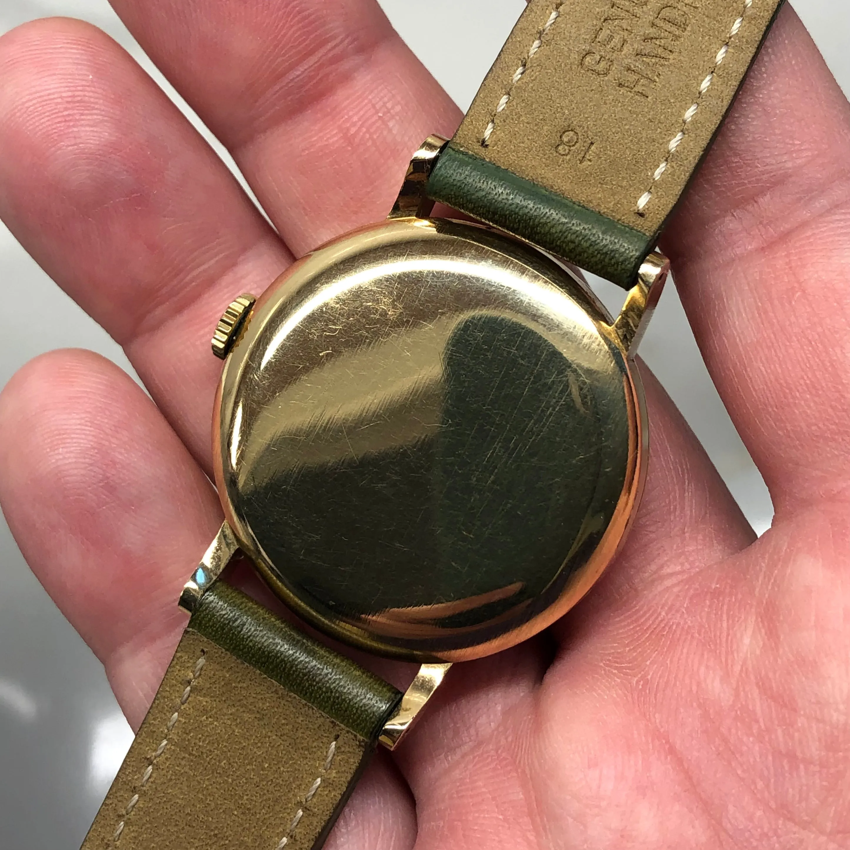 1944 Omega Chronometre 30T2 SC 18K Yellow Gold 35.5mm Original Sector Dial Radium Wristwatch