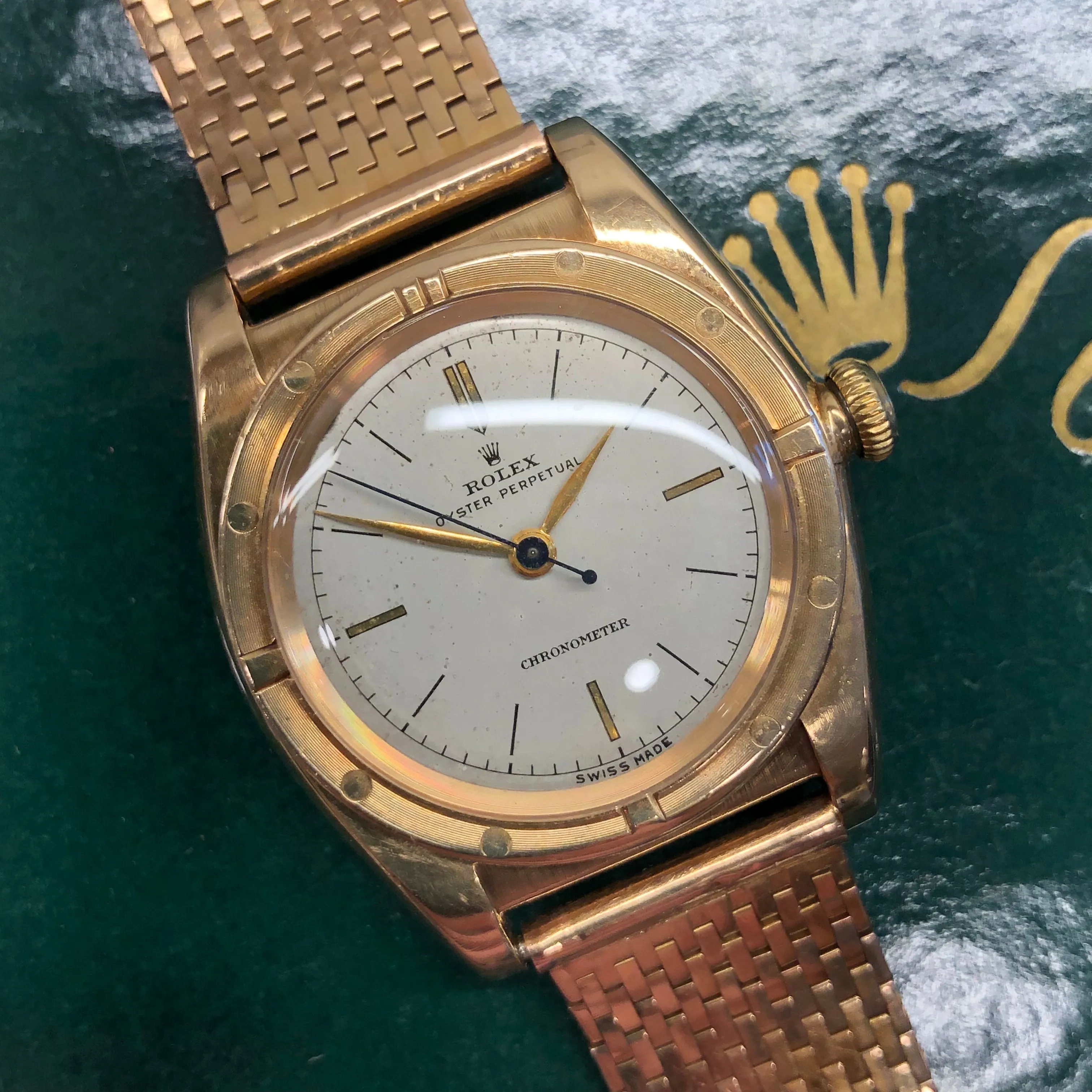 1946 Rolex Oyster Perpetual Bubbleback 3372 Chronometer 14K Yellow Gold Automatic Wristwatch