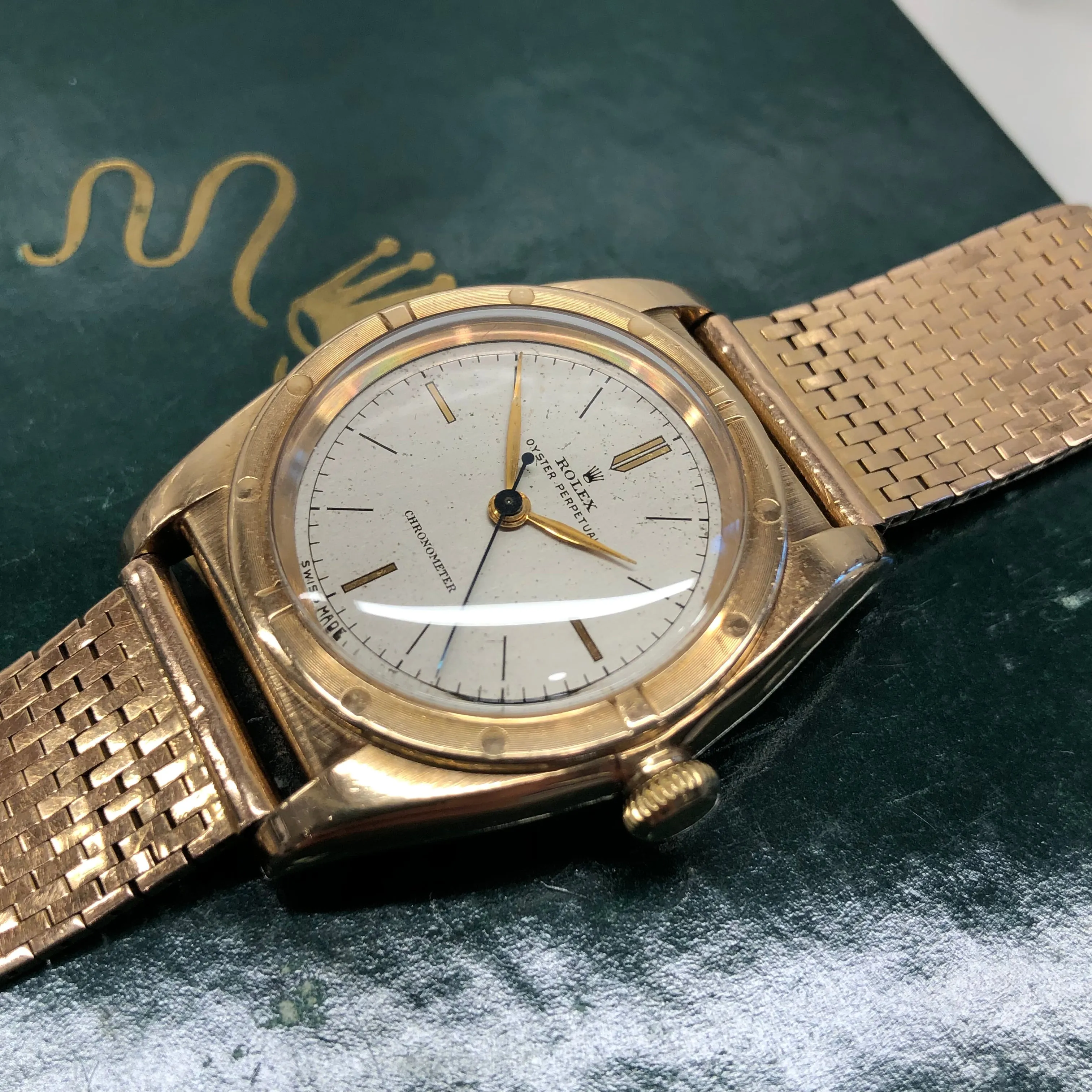 1946 Rolex Oyster Perpetual Bubbleback 3372 Chronometer 14K Yellow Gold Automatic Wristwatch