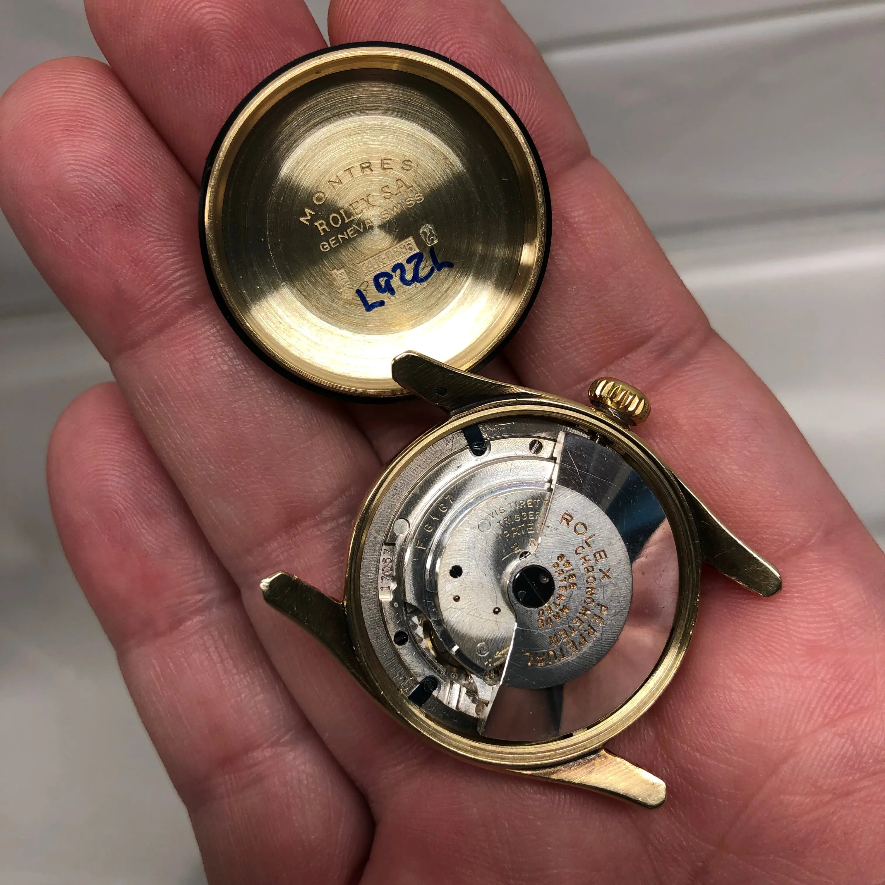 1952 Rolex Bombay 6090 Oyster Perpetual 14K Yellow Gold Red “Officially” Original Dial Wristwatch