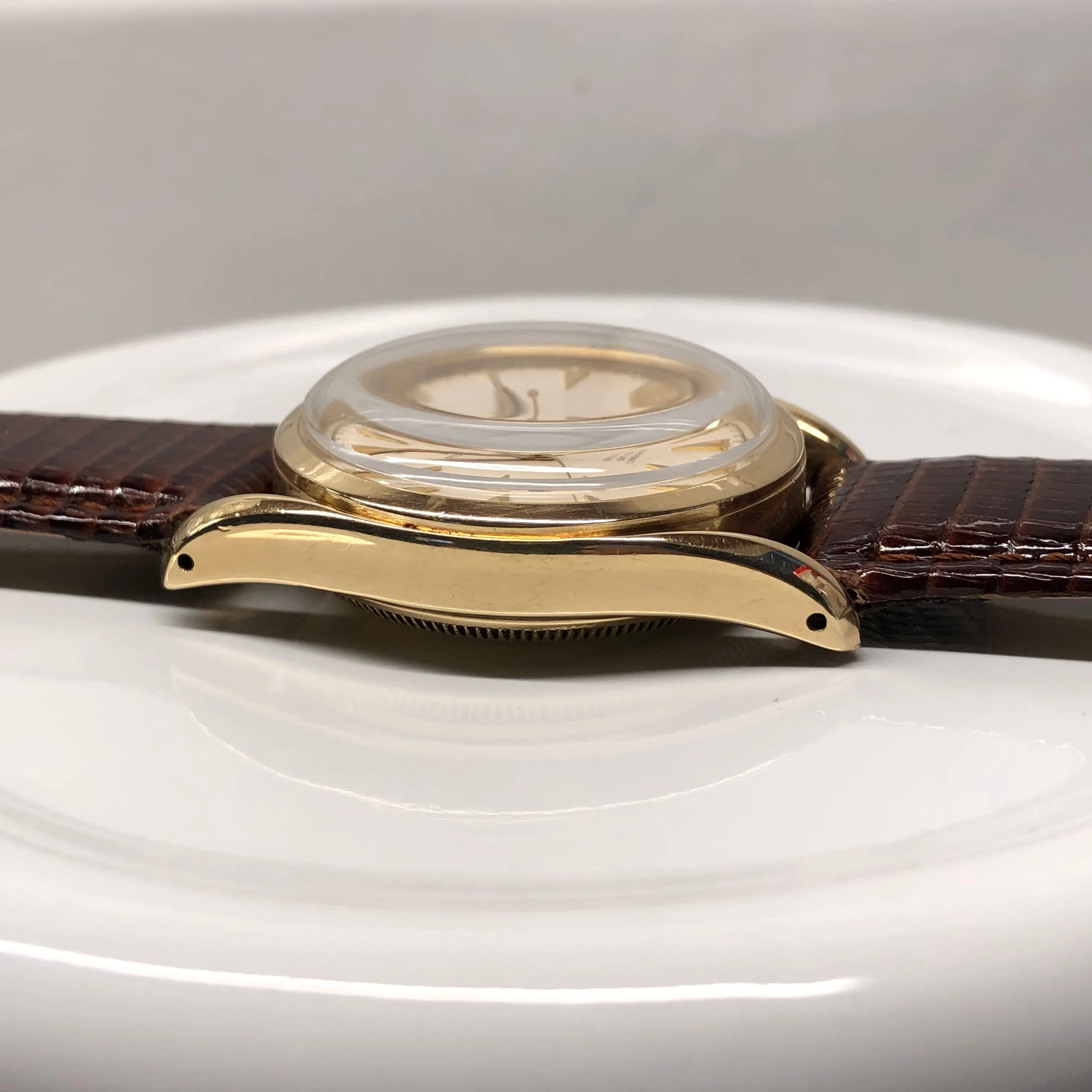 1952 Rolex Bombay 6090 Oyster Perpetual 14K Yellow Gold Red “Officially” Original Dial Wristwatch