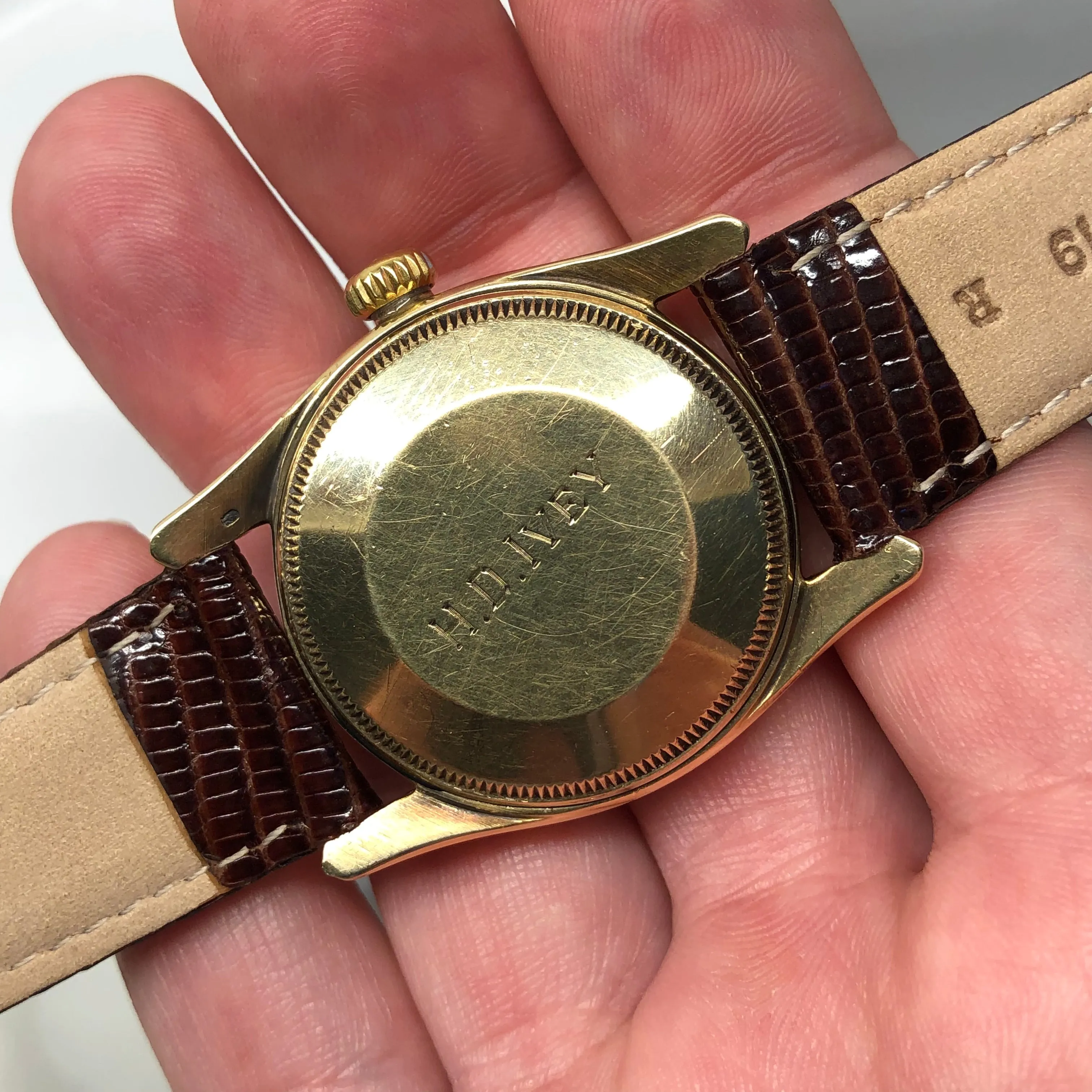1952 Rolex Bombay 6090 Oyster Perpetual 14K Yellow Gold Red “Officially” Original Dial Wristwatch