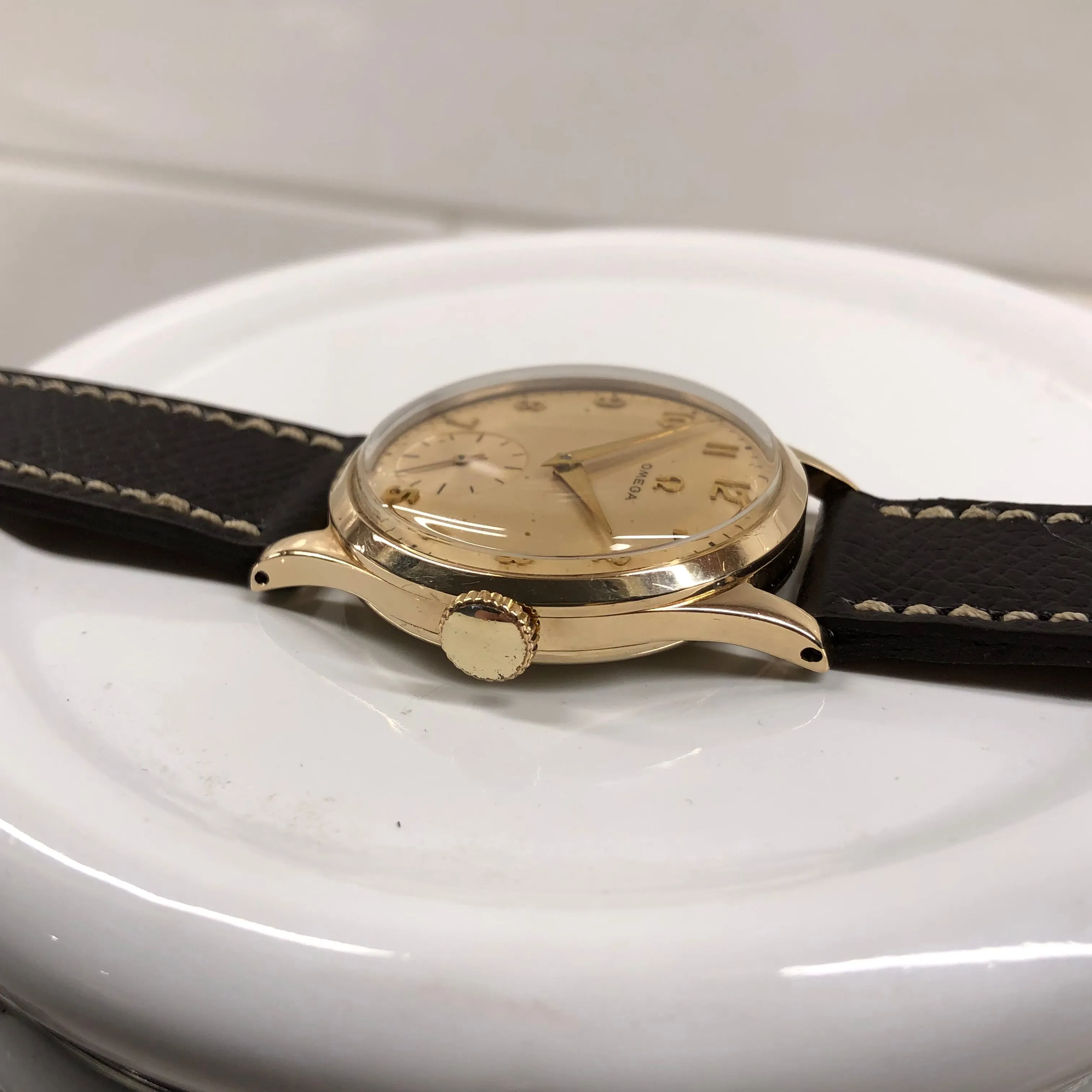 1954 Vintage Omega 9k Gold 13322 Arabic Dial Wristwatch with Original Box and Receipt