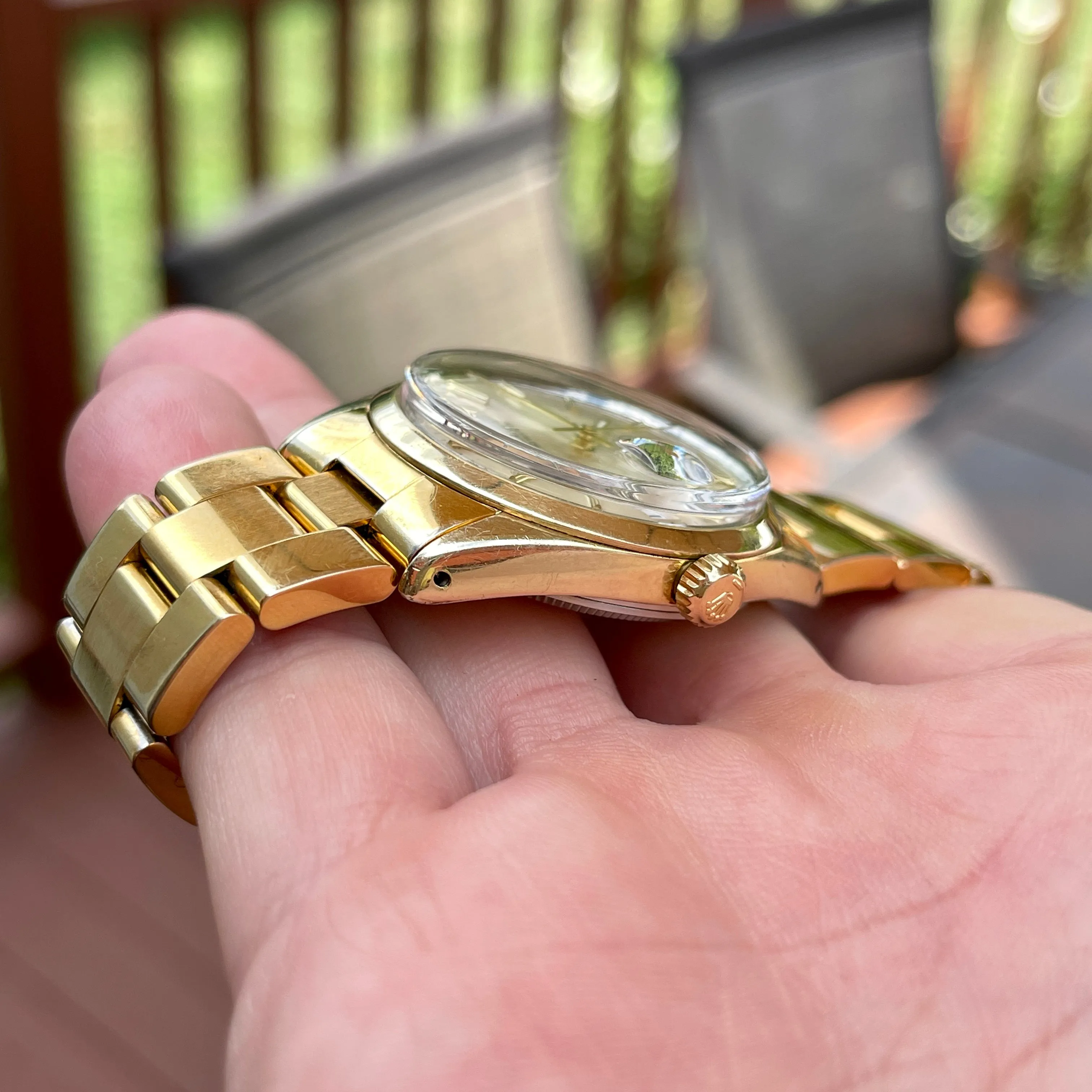 1970 Vintage Rolex Oyster Perpetual Date 1550 Silver Stick Cal. 1570 Automatic Gold Shell Wristwatch