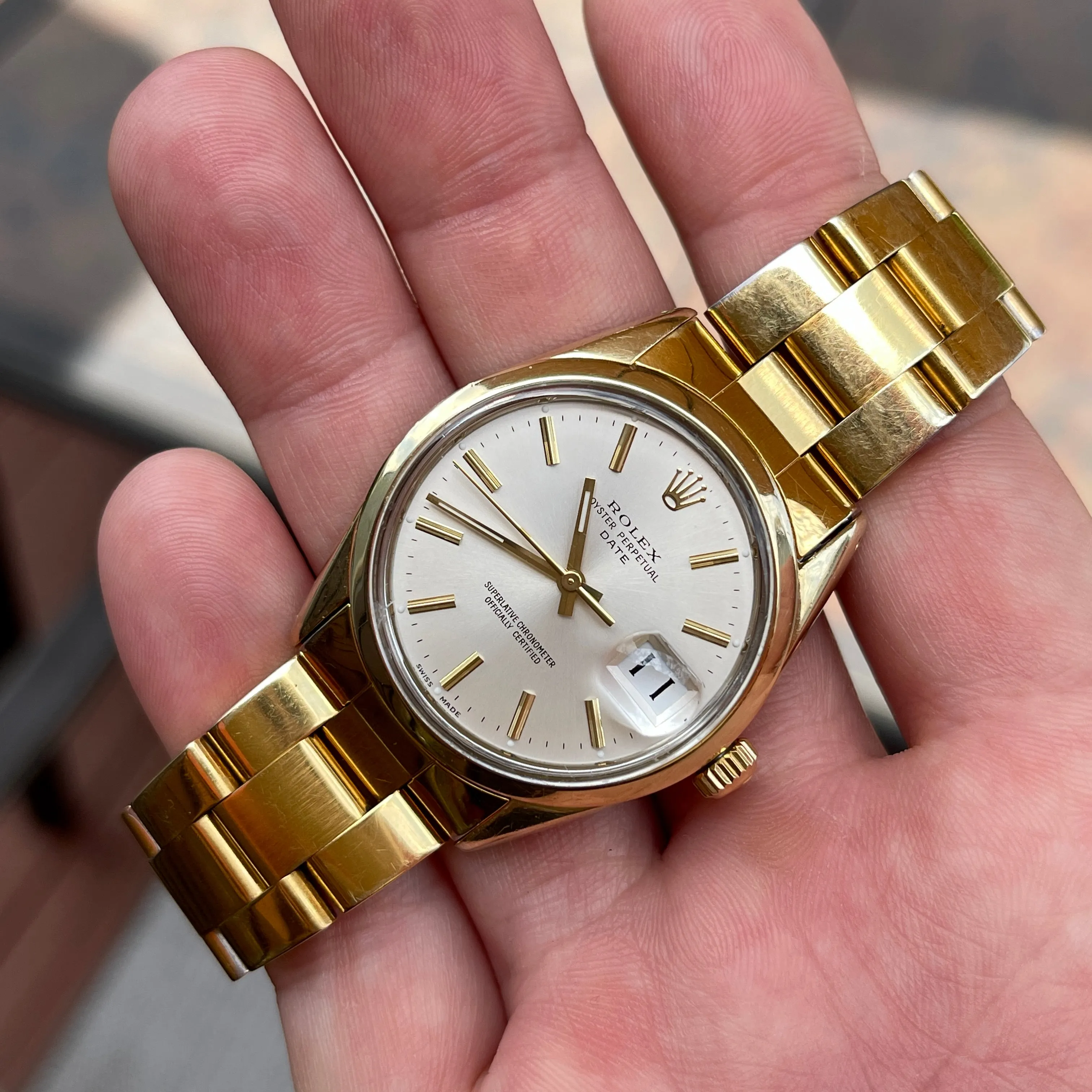 1970 Vintage Rolex Oyster Perpetual Date 1550 Silver Stick Cal. 1570 Automatic Gold Shell Wristwatch