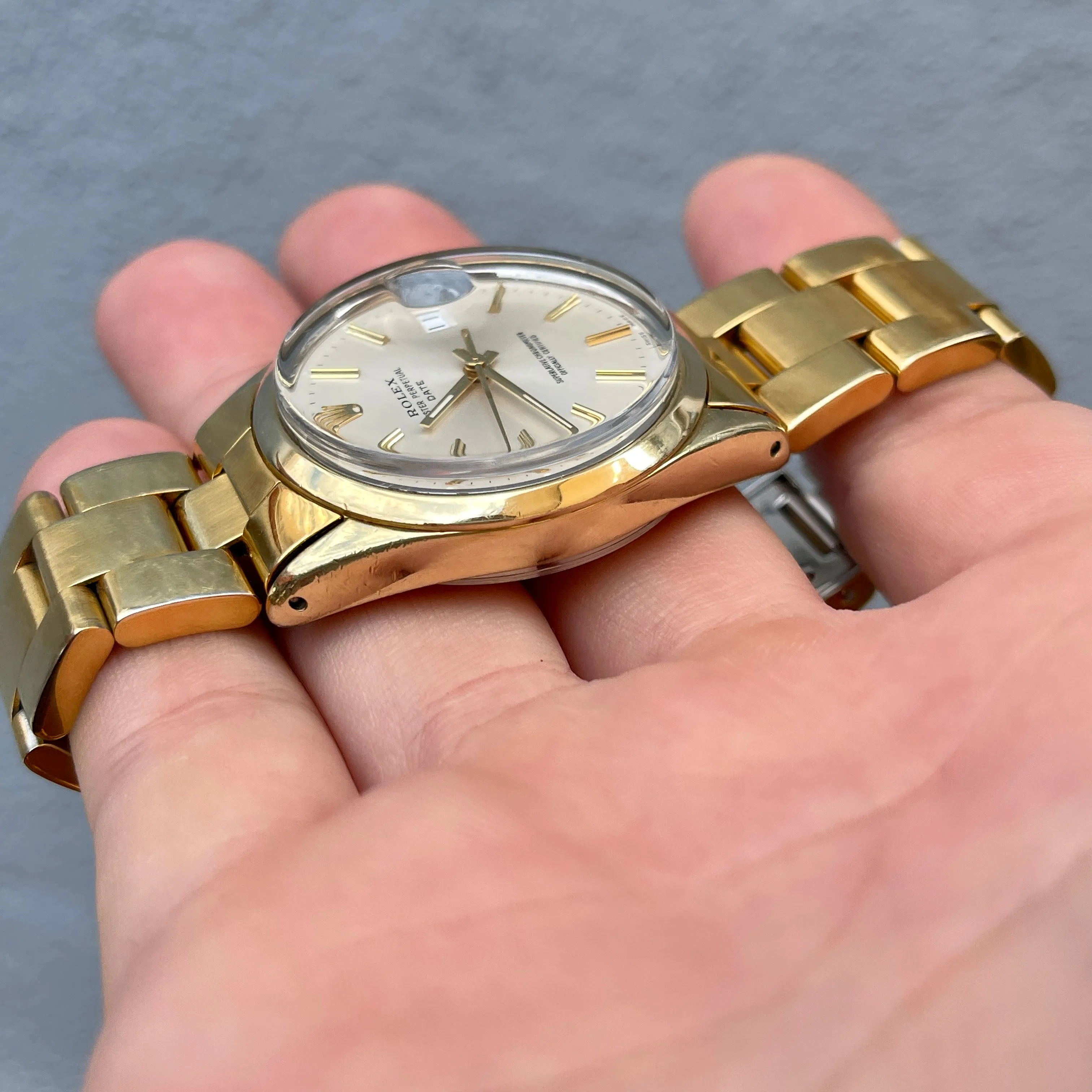 1970 Vintage Rolex Oyster Perpetual Date 1550 Silver Stick Cal. 1570 Automatic Gold Shell Wristwatch