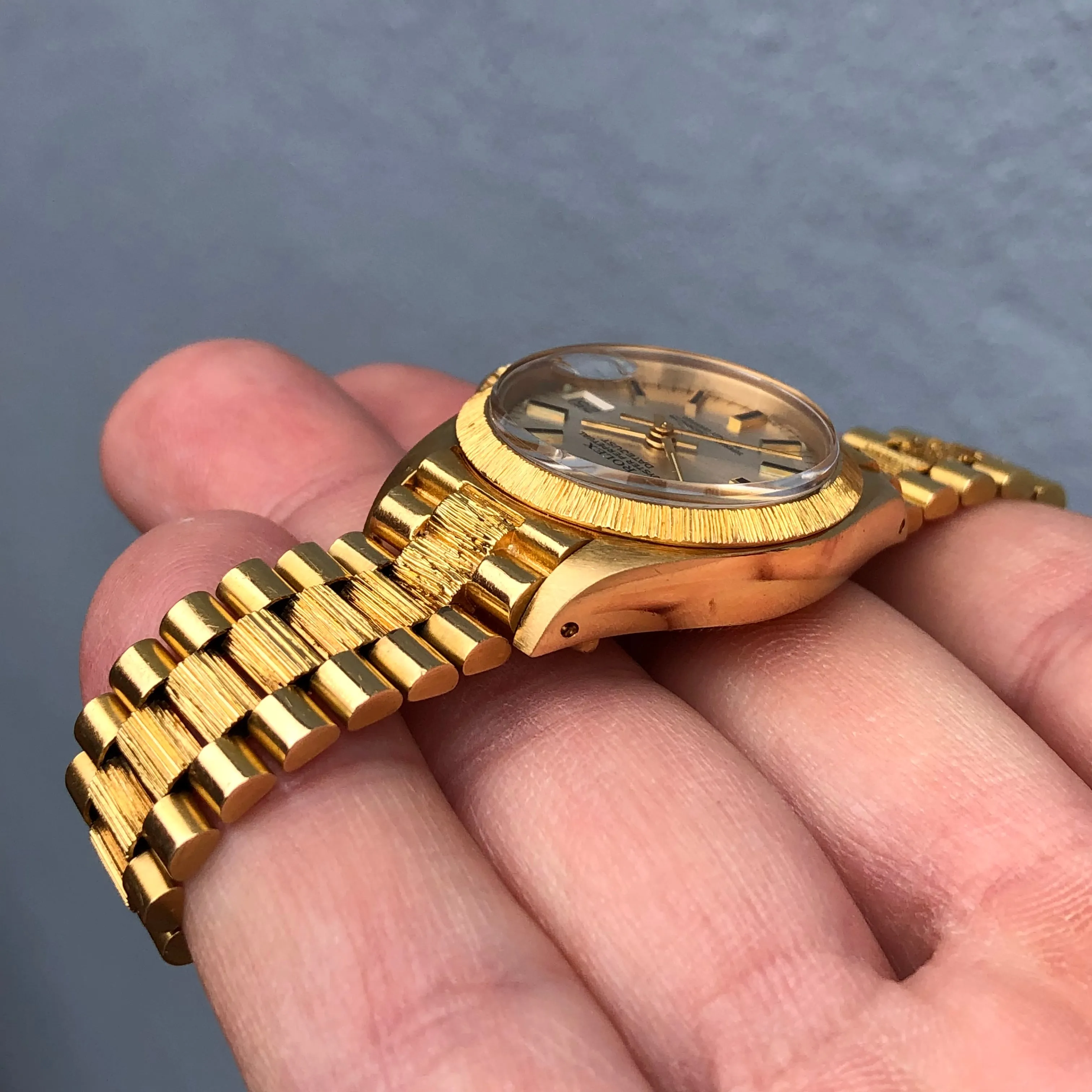 1979 Vintage Rolex Ladies Datejust 6927 President Bark 18K Yellow Gold 26mm Wristwatch