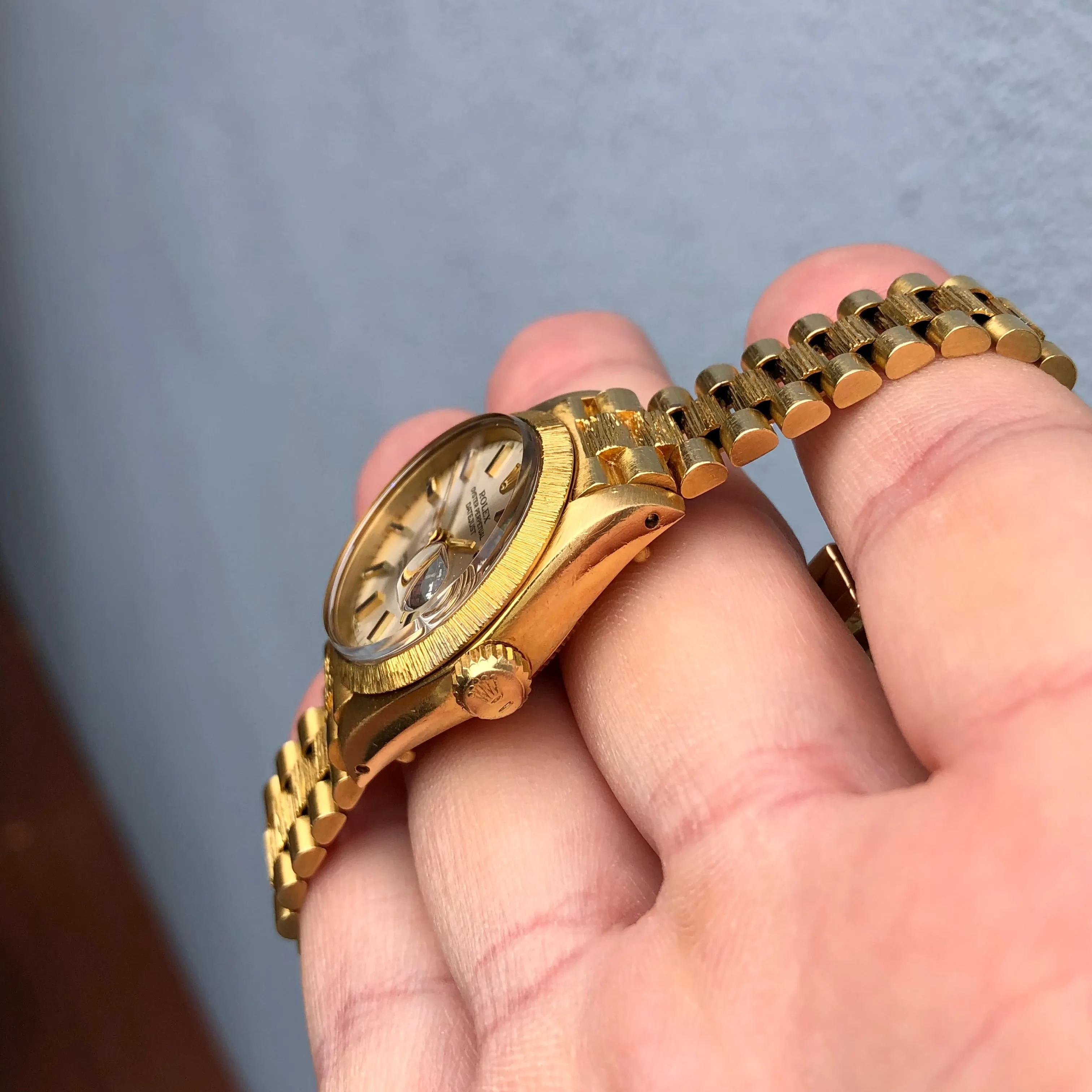 1979 Vintage Rolex Ladies Datejust 6927 President Bark 18K Yellow Gold 26mm Wristwatch