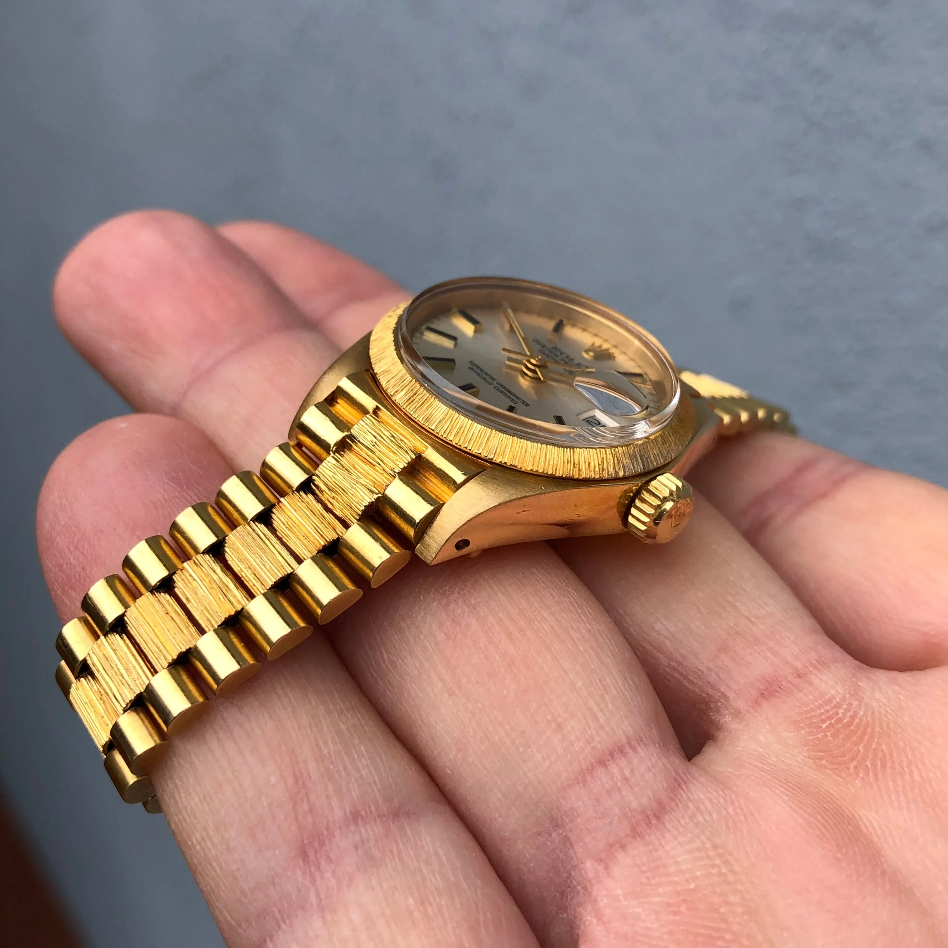 1979 Vintage Rolex Ladies Datejust 6927 President Bark 18K Yellow Gold 26mm Wristwatch