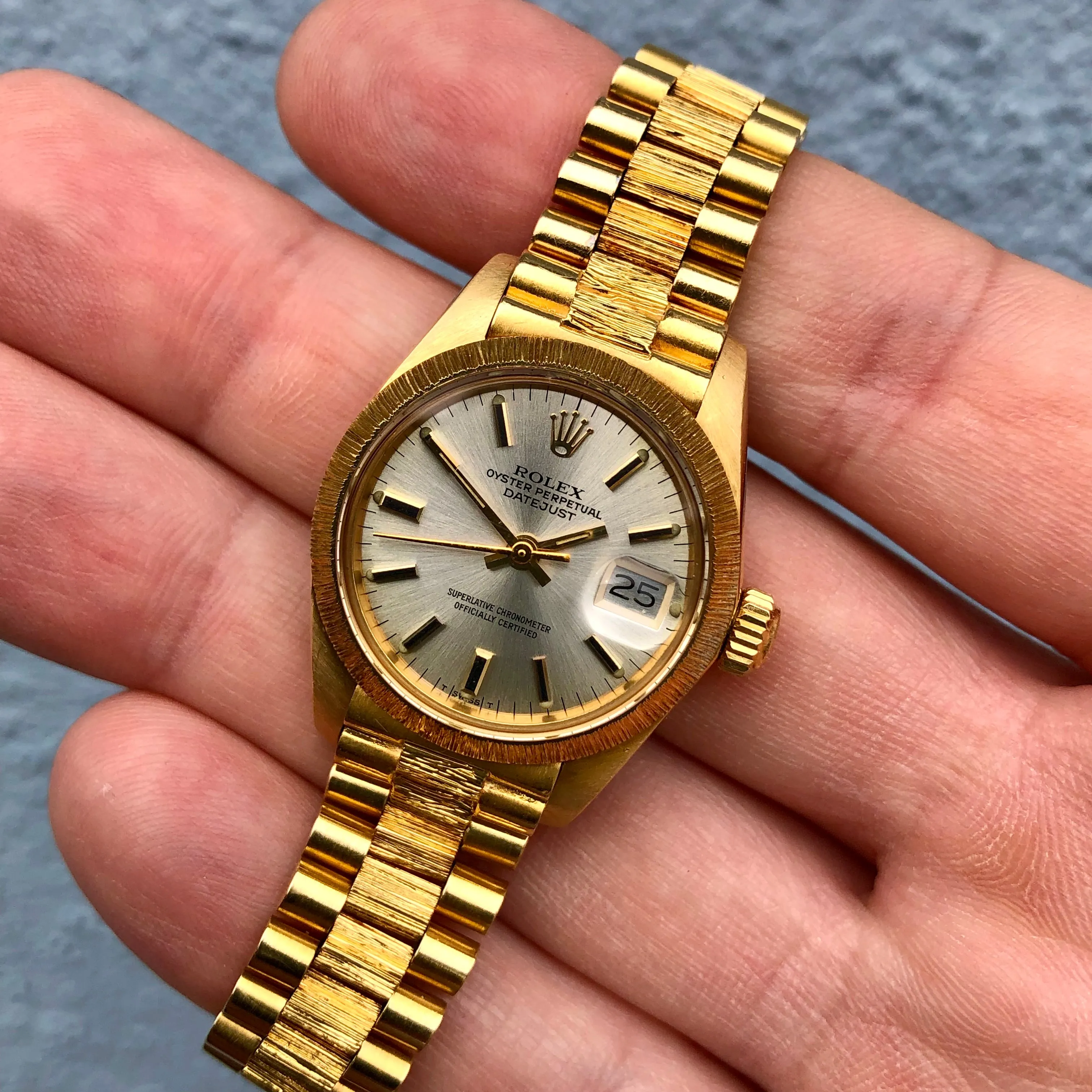 1979 Vintage Rolex Ladies Datejust 6927 President Bark 18K Yellow Gold 26mm Wristwatch