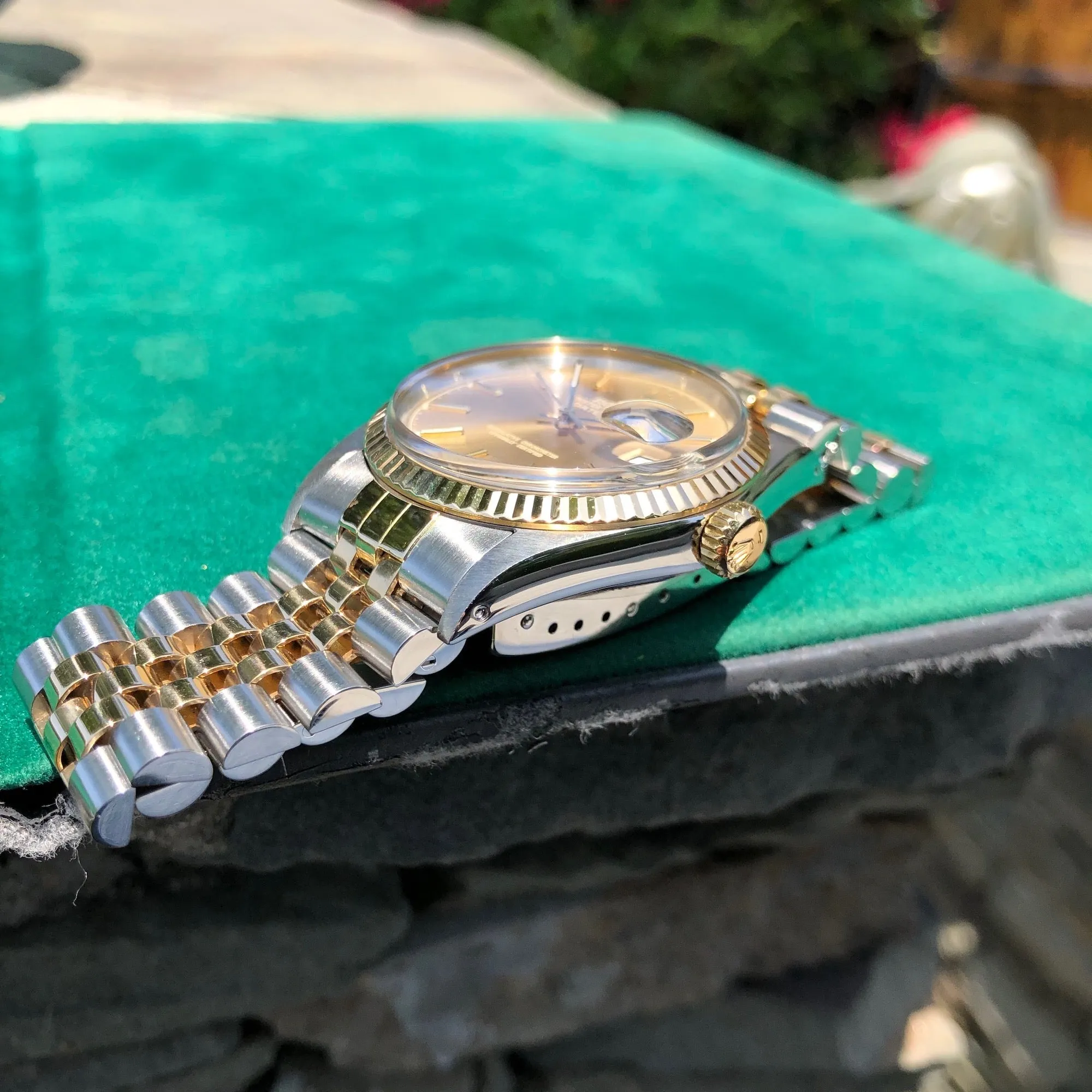 1986 Rolex Datejust 16013 Dark Champagne Steel Gold Two Tone Jubilee Automatic Wristwatch