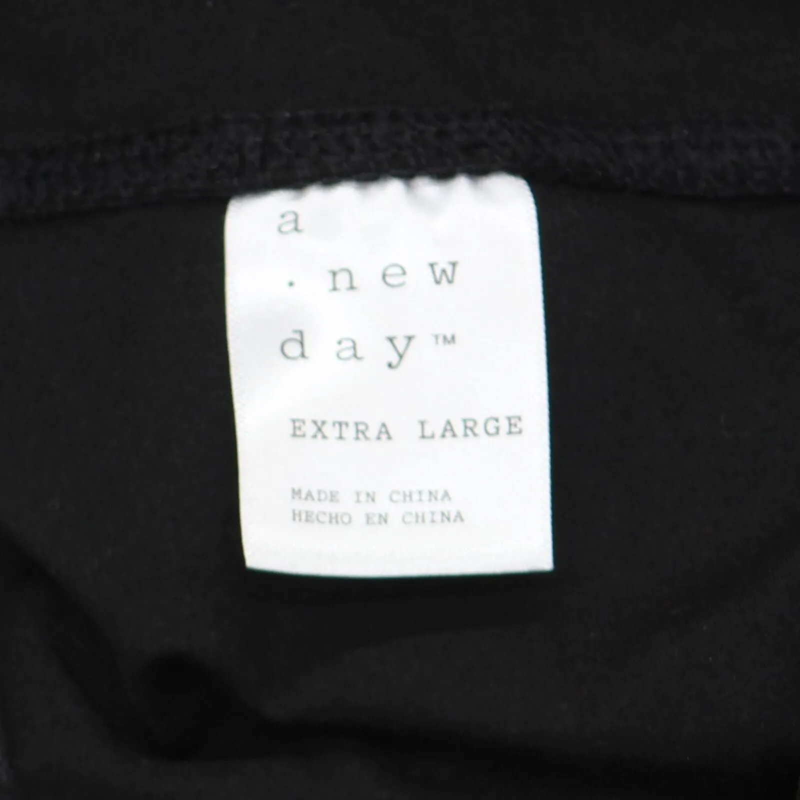 A New Day Women's Crossover V-Waistband Leggings 84115309 Black XL
