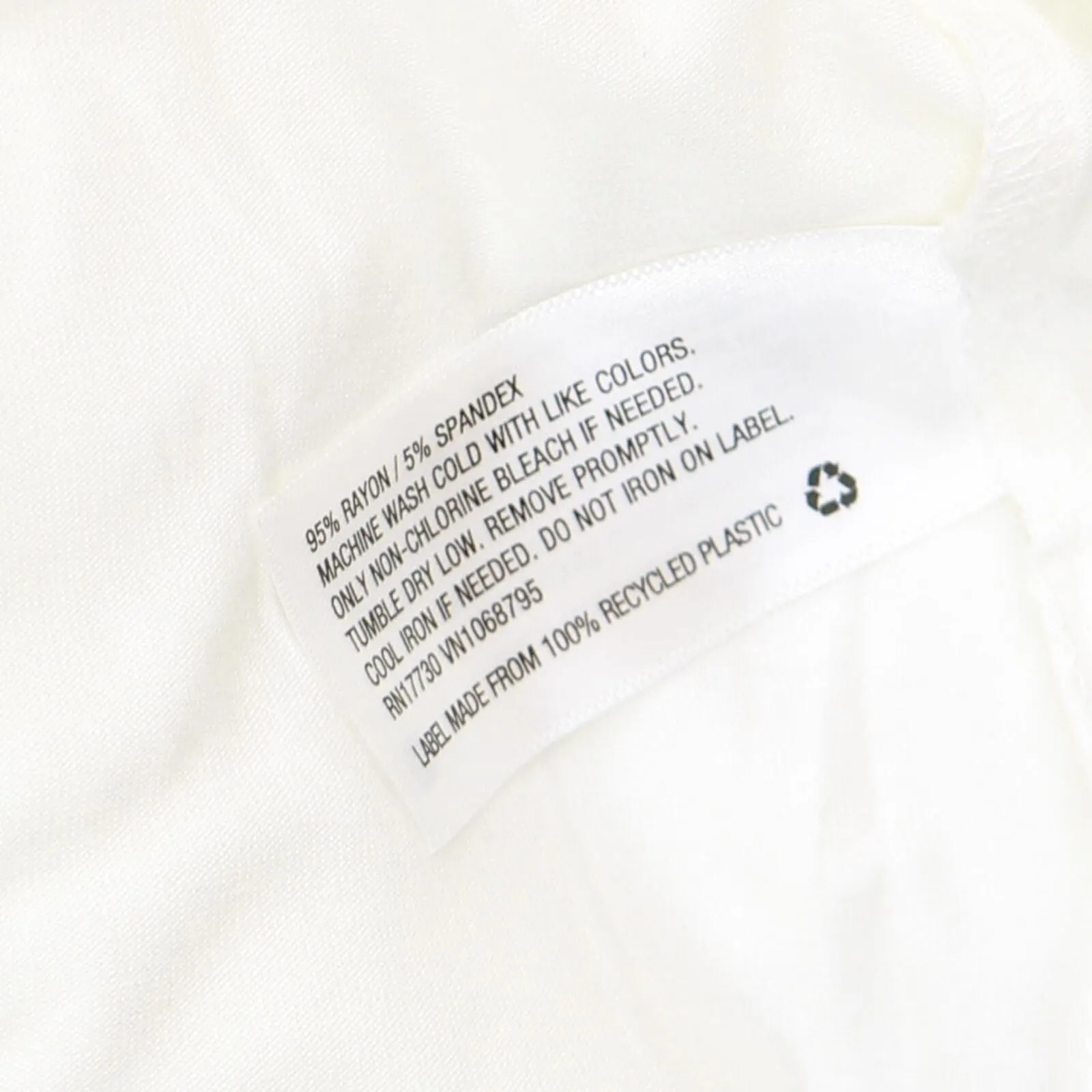 A New Day Women's Slim Fit Short Sleeve Scoop Neck T-Shirt 78120921 White L