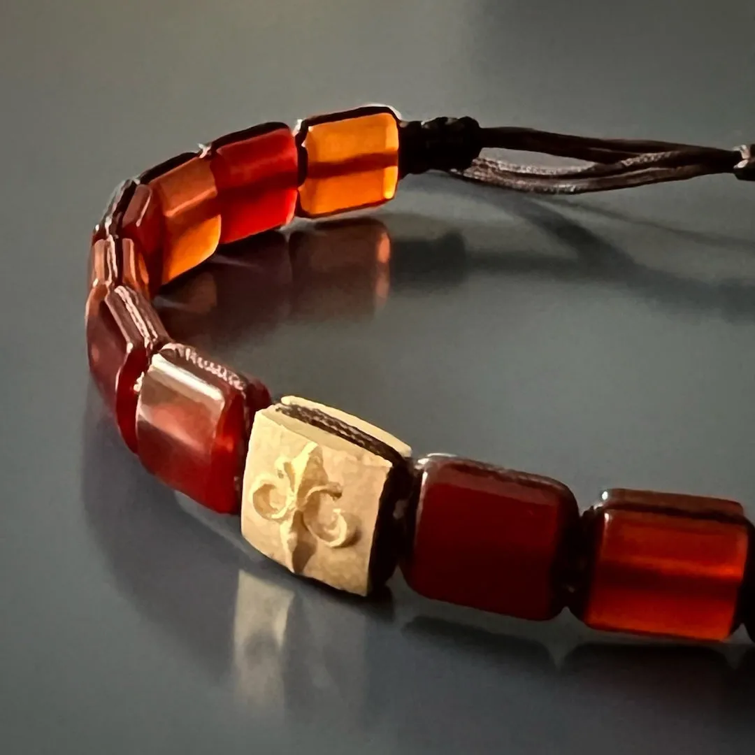 Agate Stone Solid Gold Fleur de Lis Woven Bracelet