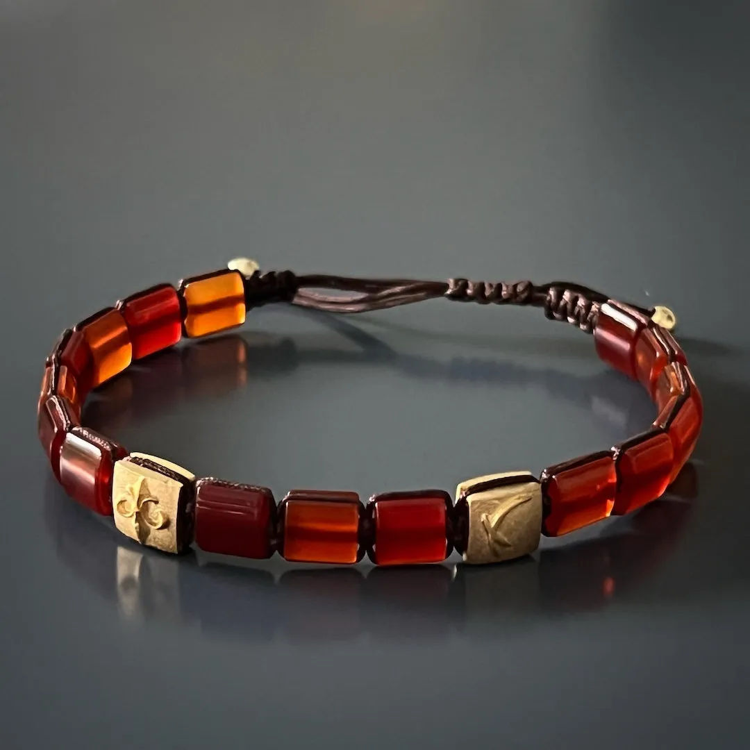 Agate Stone Solid Gold Fleur de Lis Woven Bracelet