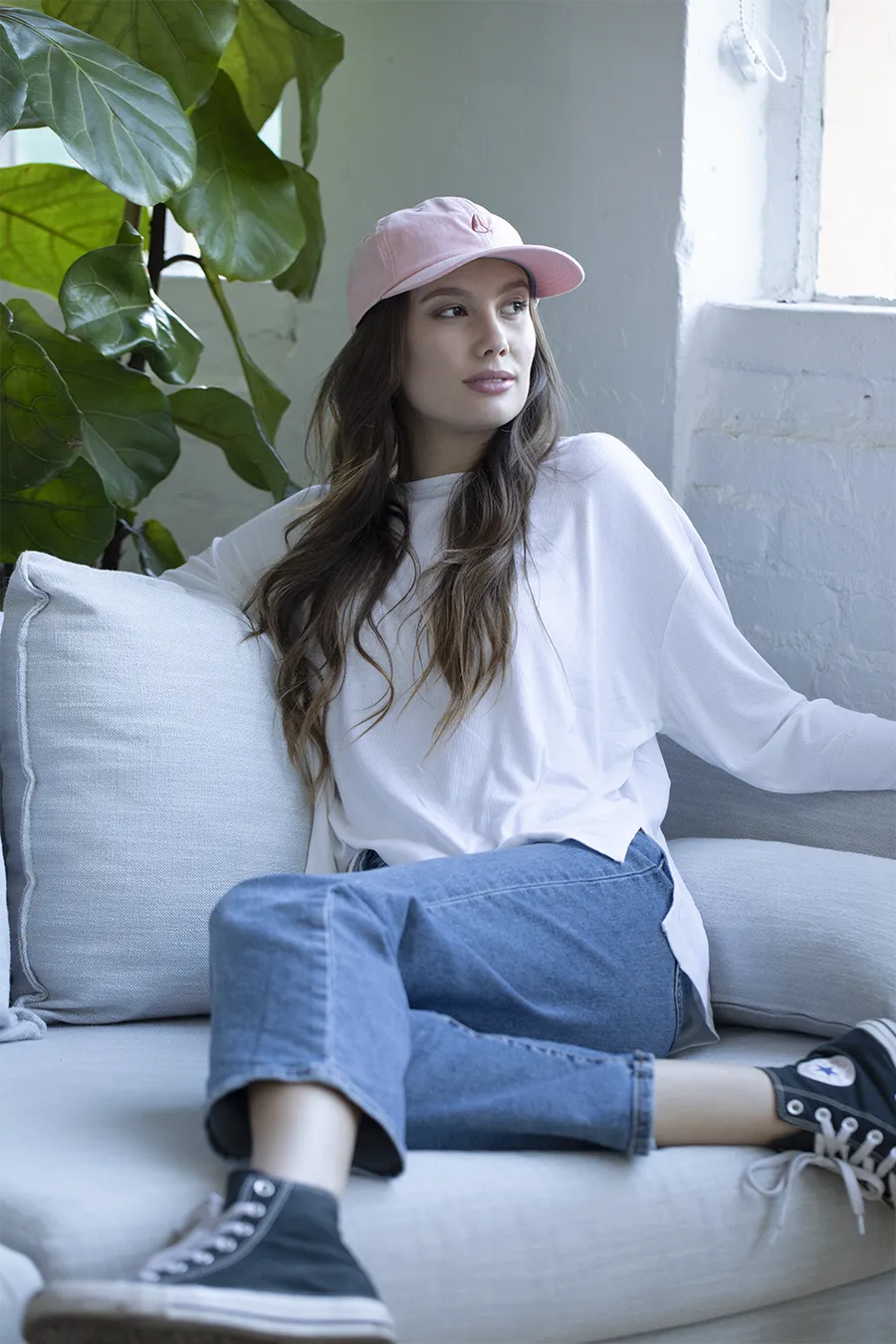 Agent Strapback Hat - White / Black