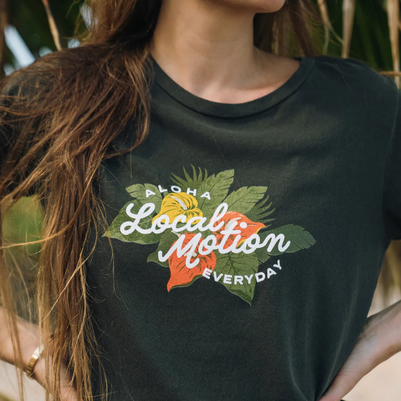 ALOHA ANTHURIUM TEE