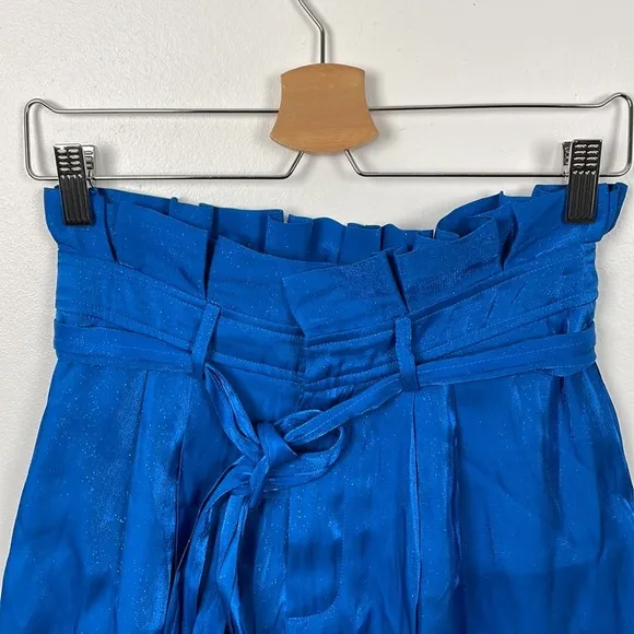 Bebe foiled paper bag shorts women's size 6 front pocket cuff hem detached belt