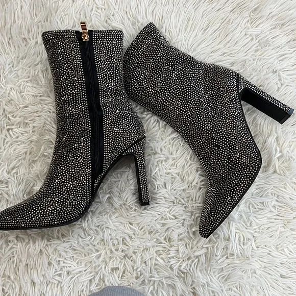 BILLINI BRITTANY BLACK SATIN-RHINESTONEnew no box
