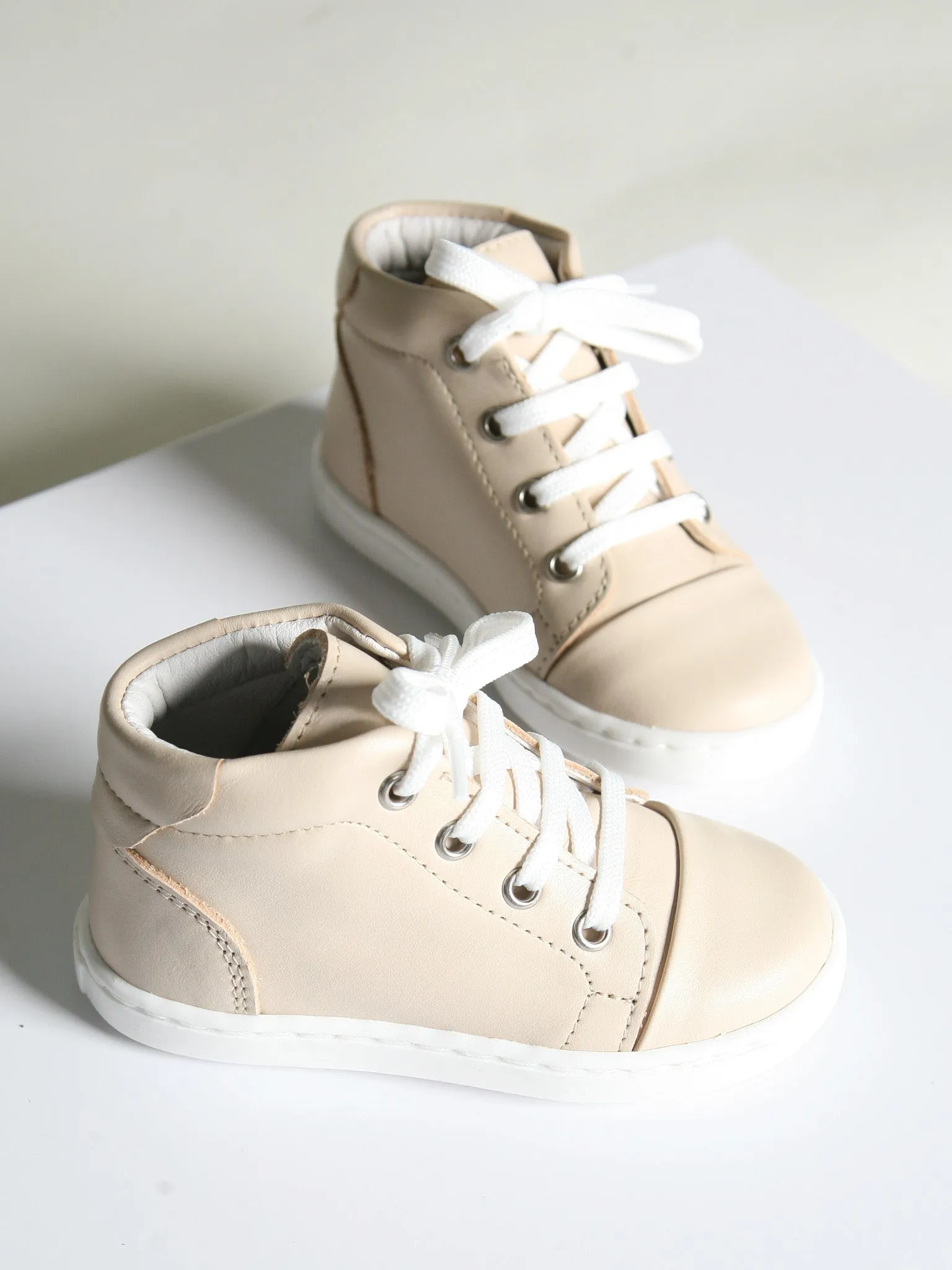 Borboleta Nude 'Danilo' Leather Hi-Top Boots