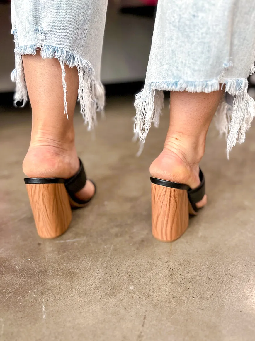 Chandler Banded Slide