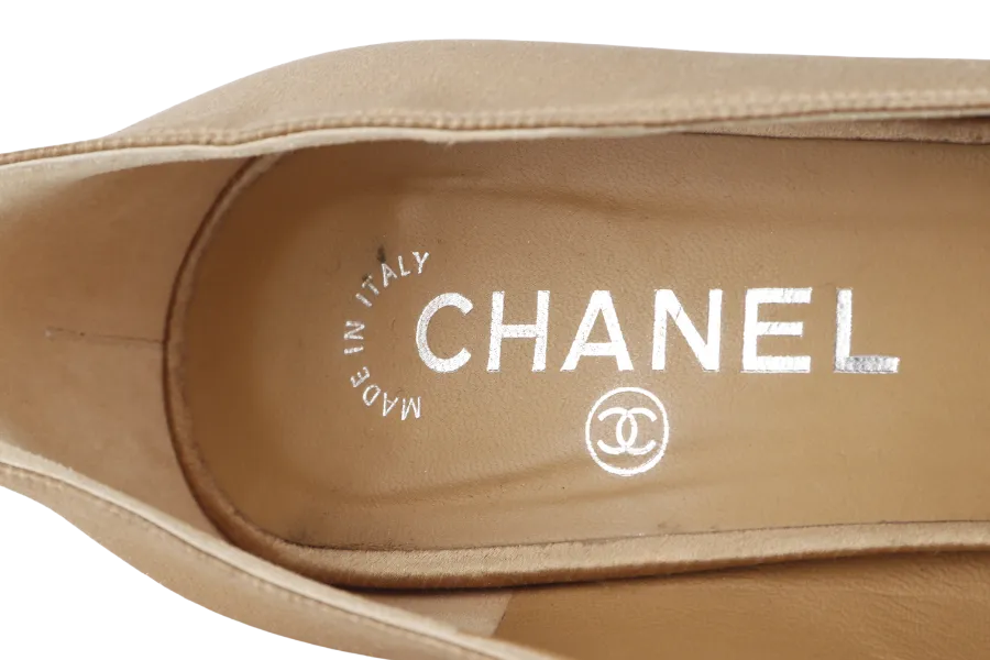 CHANEL OPEN TOE PUMPS BEIGE SATIN LEATHER SIZE 39