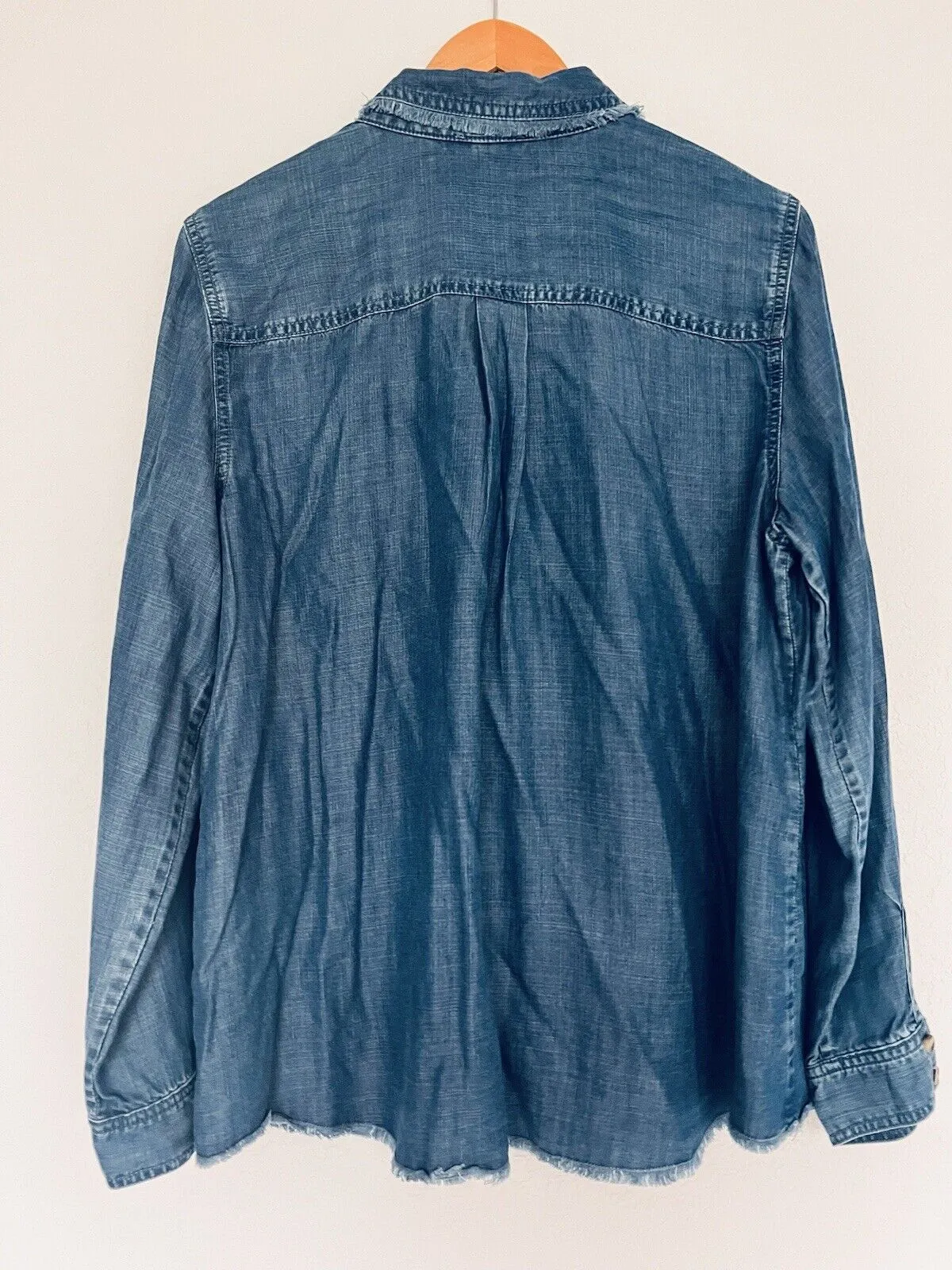 CHICO’S Womens Blue Denim Top Sz 14 Button-Up Long Sleeve Shirt Fringe Trim Boho