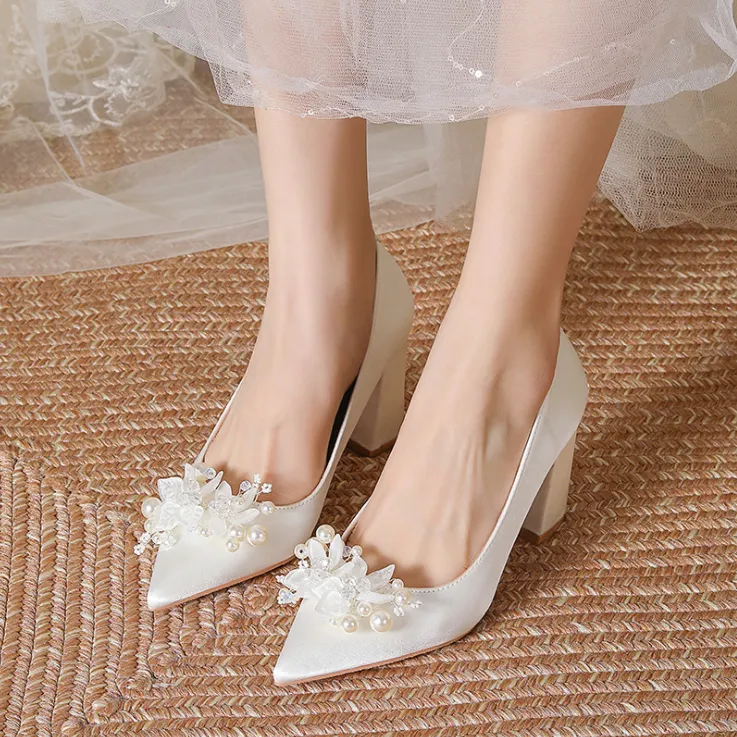 Chunky Heel White Satin Pump Shoes For Small Feet ES27