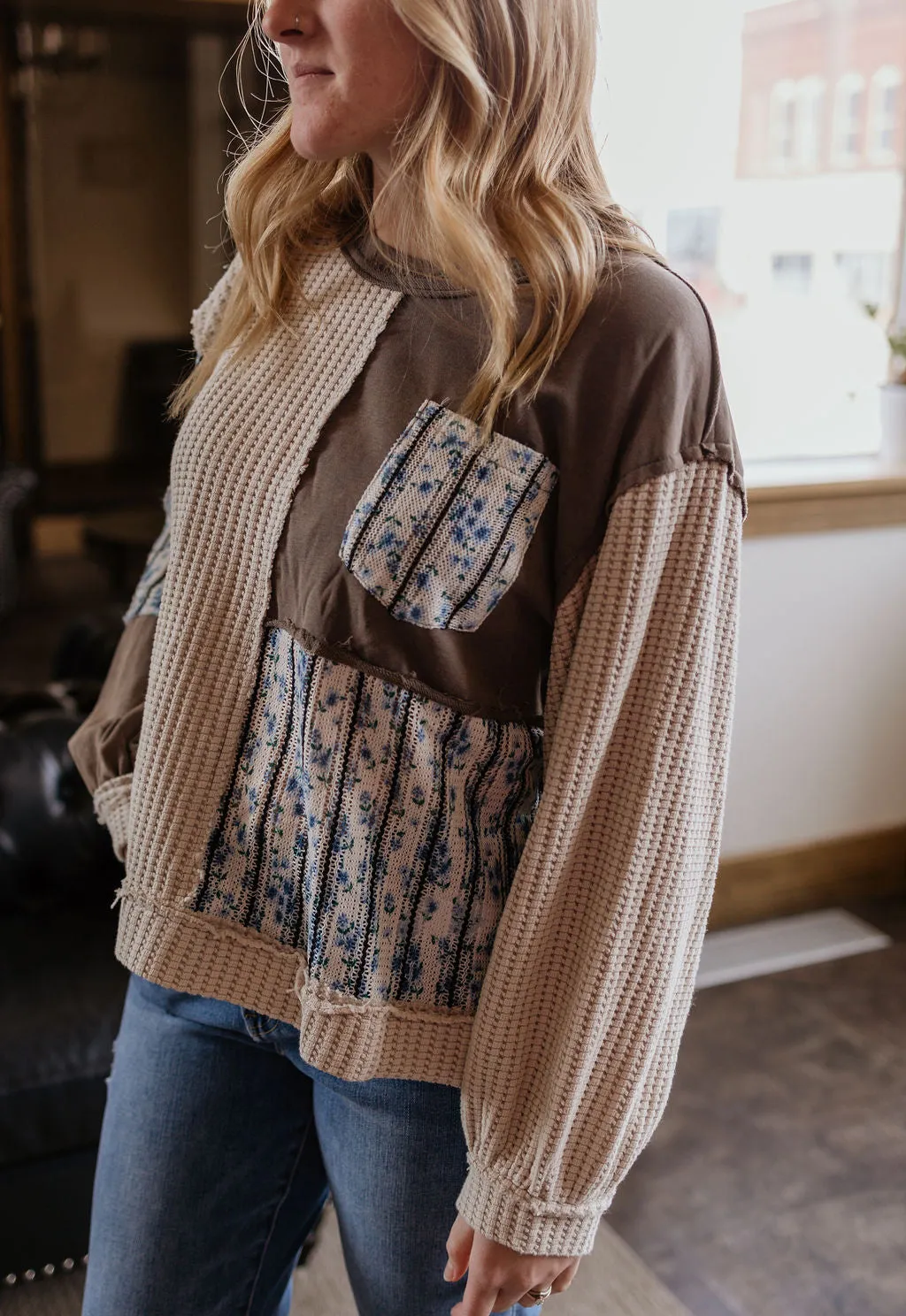 EILAH VINTAGE BALLOON SLEEVE TOP