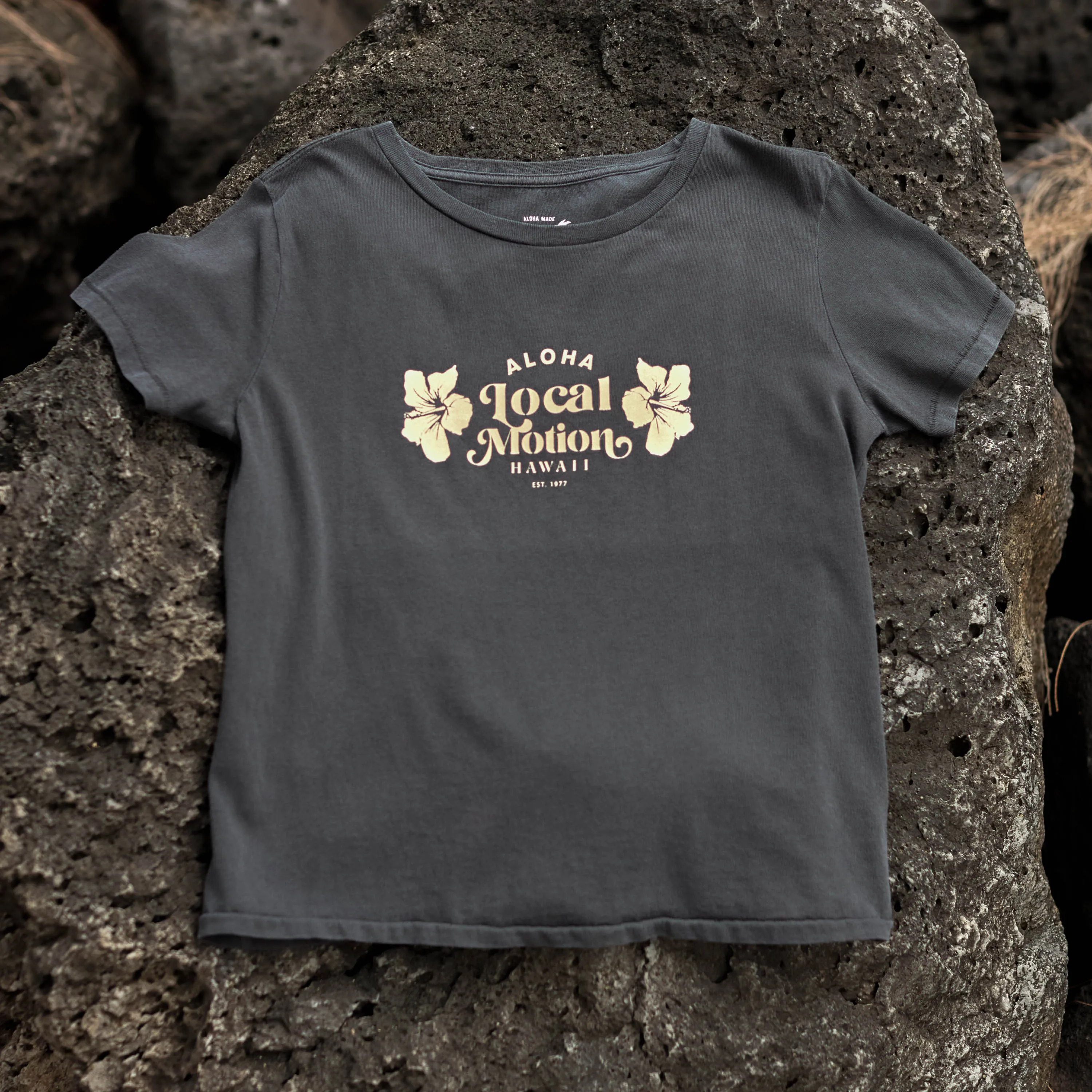 ‘ELUA VINTAGE VINTAGE TEE
