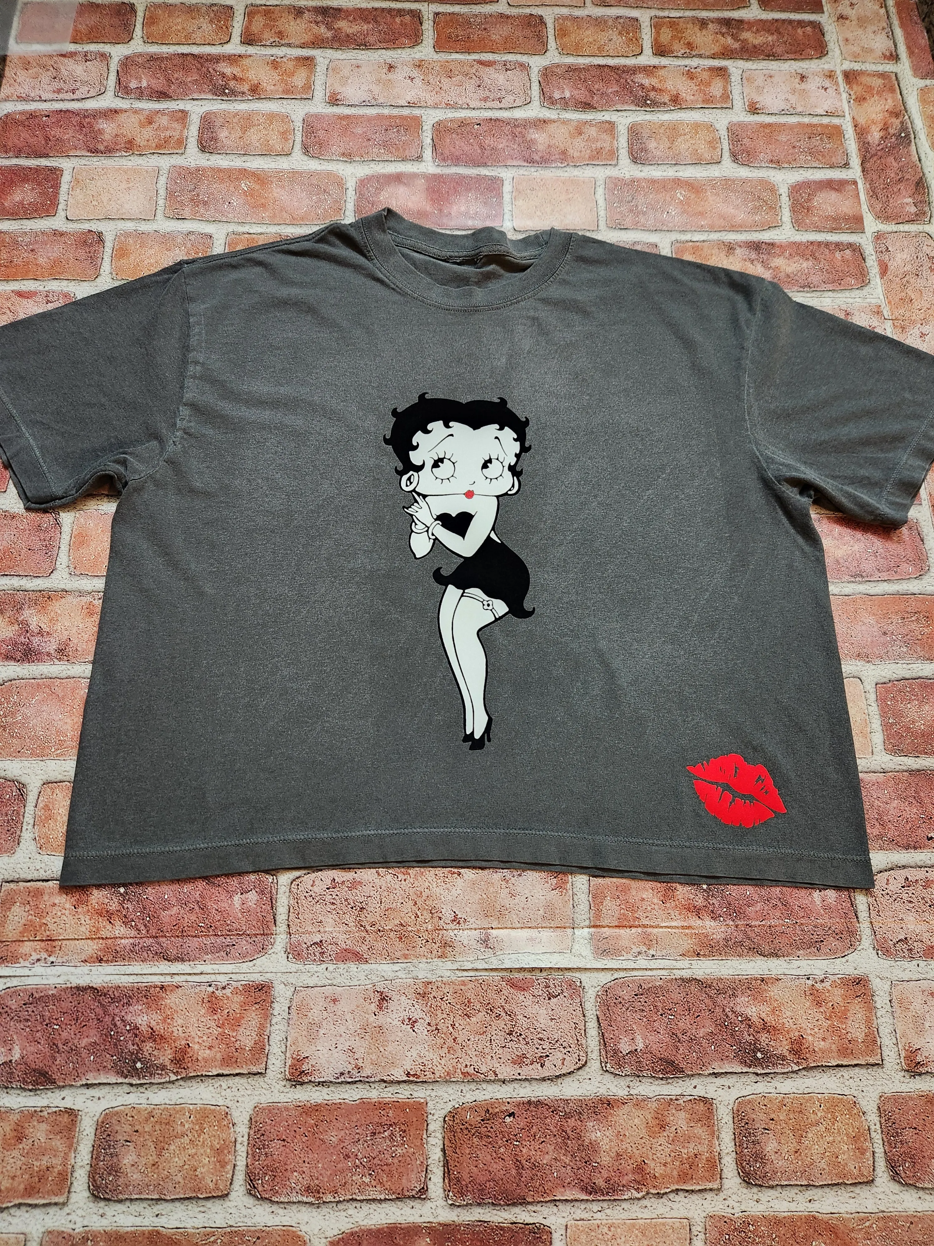 Flirt T-Shirt (Cropped)
