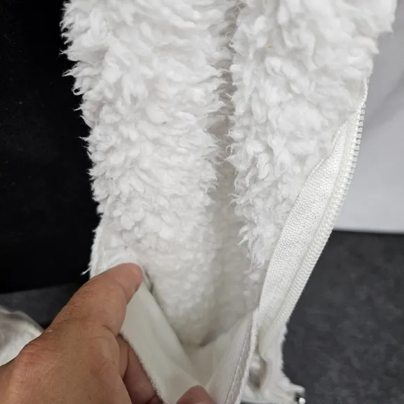 Free Country Sherpa 100% Polyester Faux Fur Zip Up White Sleeveless Vest Sz L