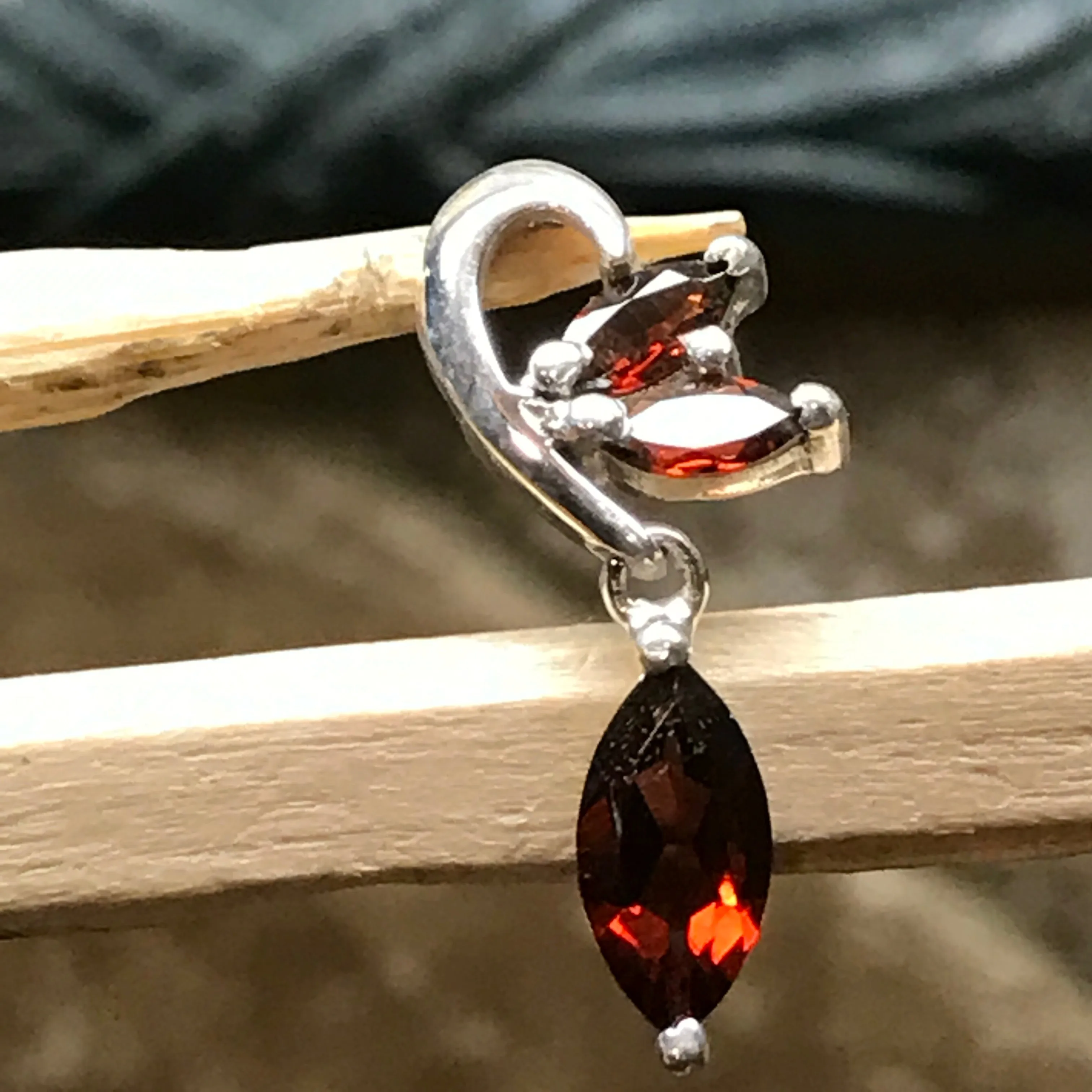 Genuine 1.25ct Garnet 925 Solid Sterling Silver Pendant 26mm