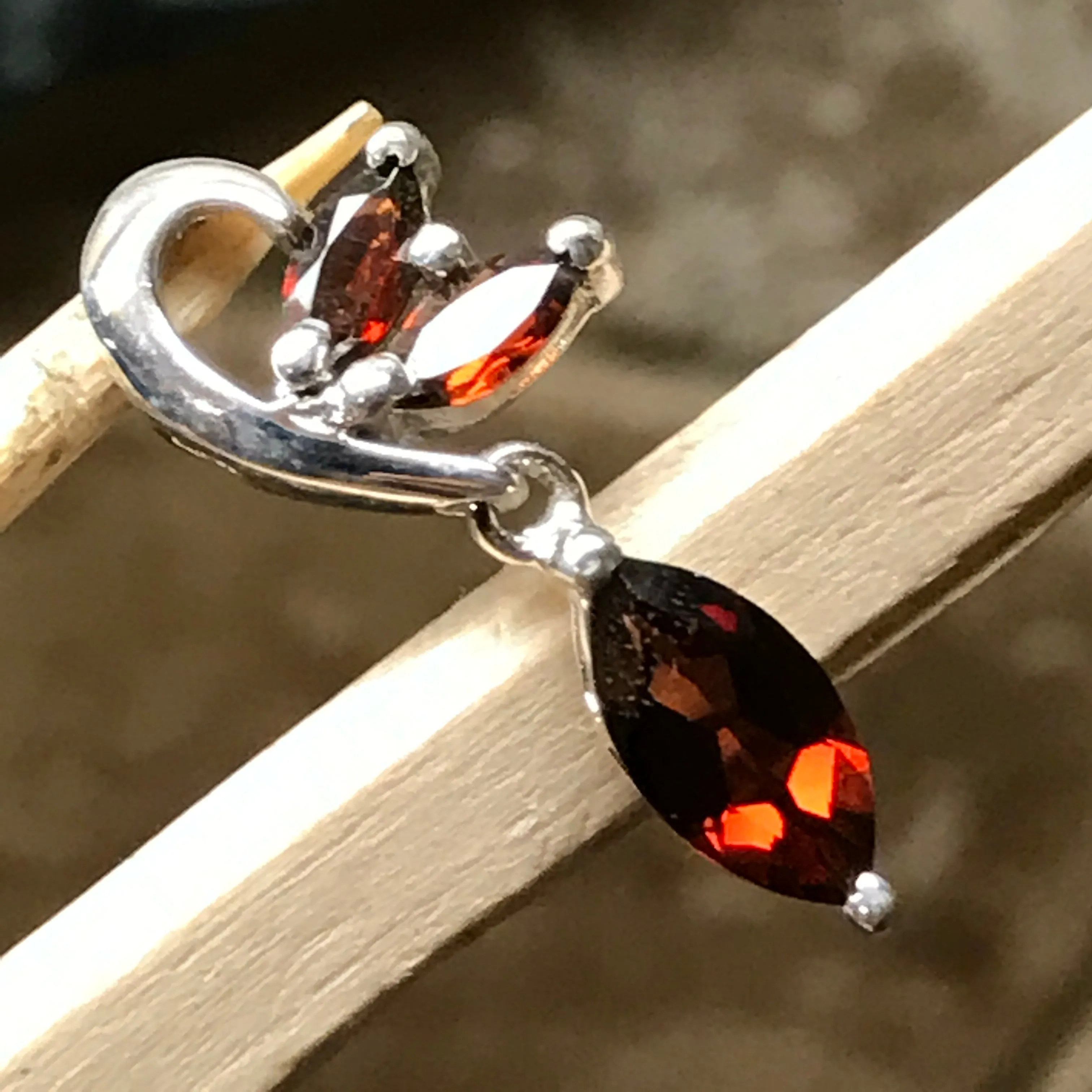 Genuine 1.25ct Garnet 925 Solid Sterling Silver Pendant 26mm