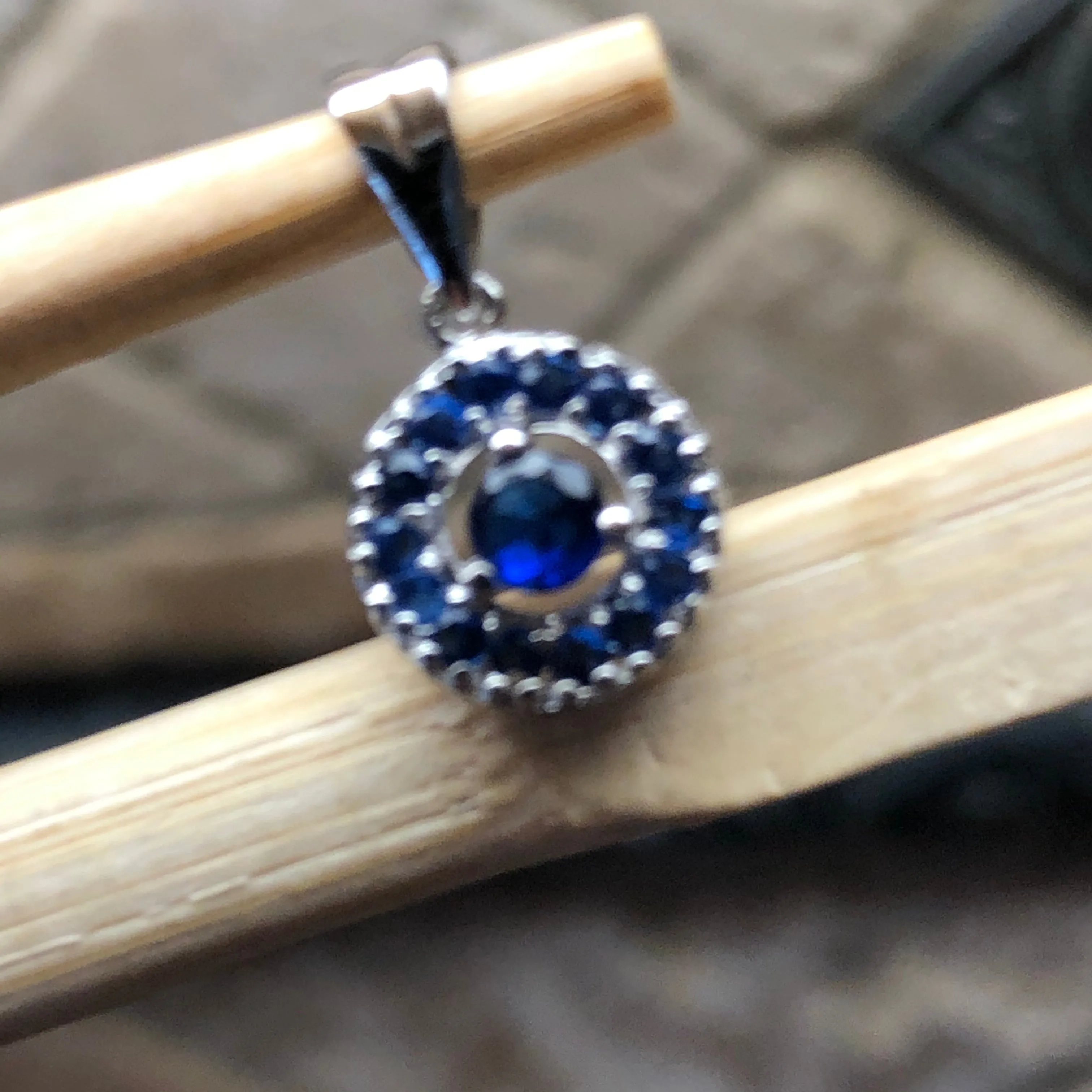 Genuine 1.5ct Blue Sapphire 925 Solid Sterling Silver Pendant 16mm