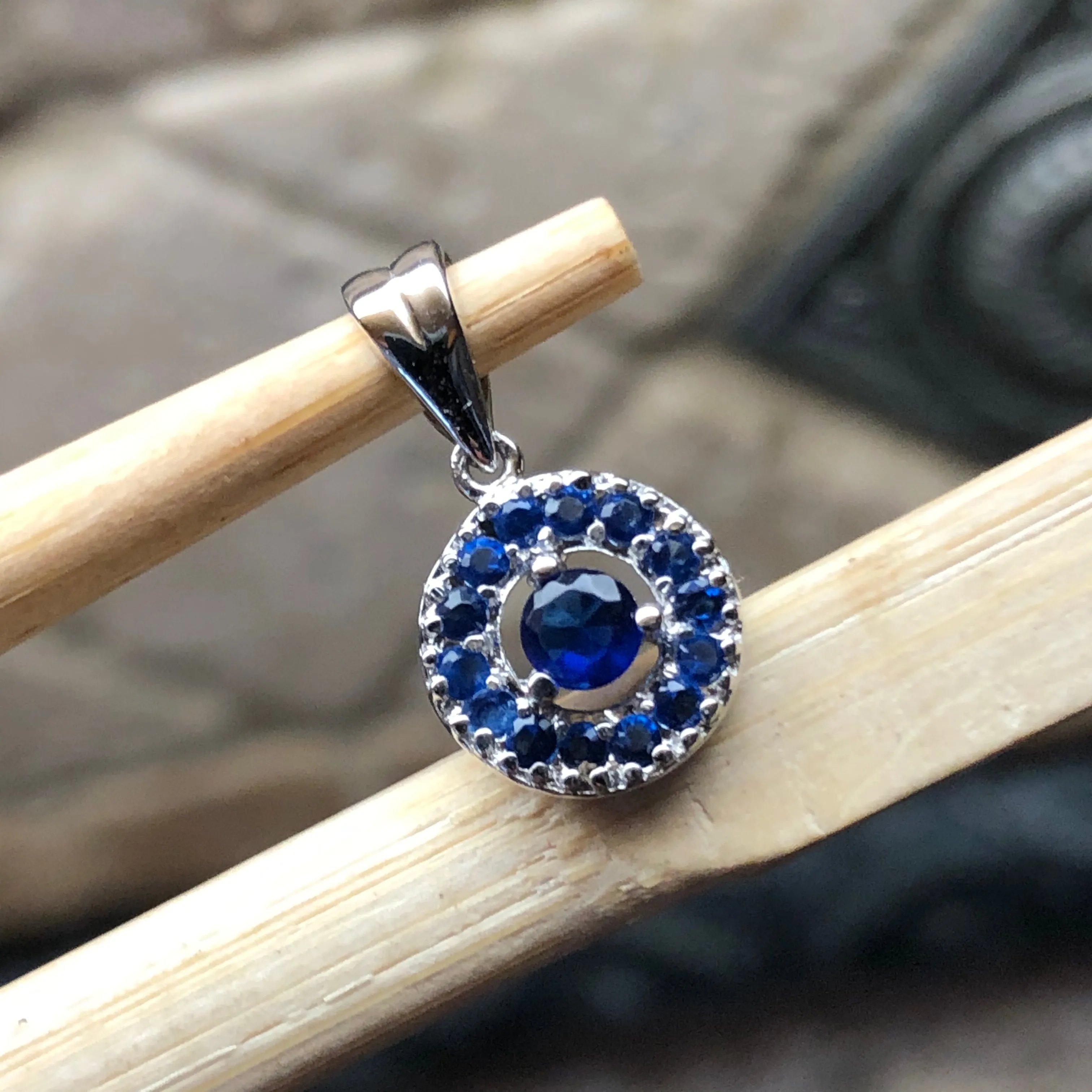 Genuine 1.5ct Blue Sapphire 925 Solid Sterling Silver Pendant 16mm