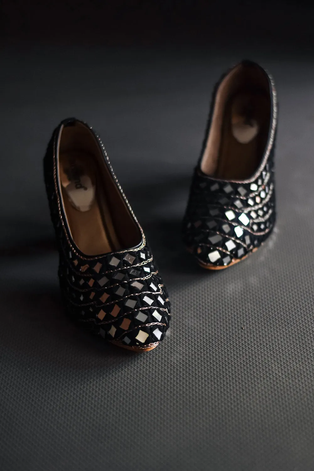Hand Embroidered Black Pumps