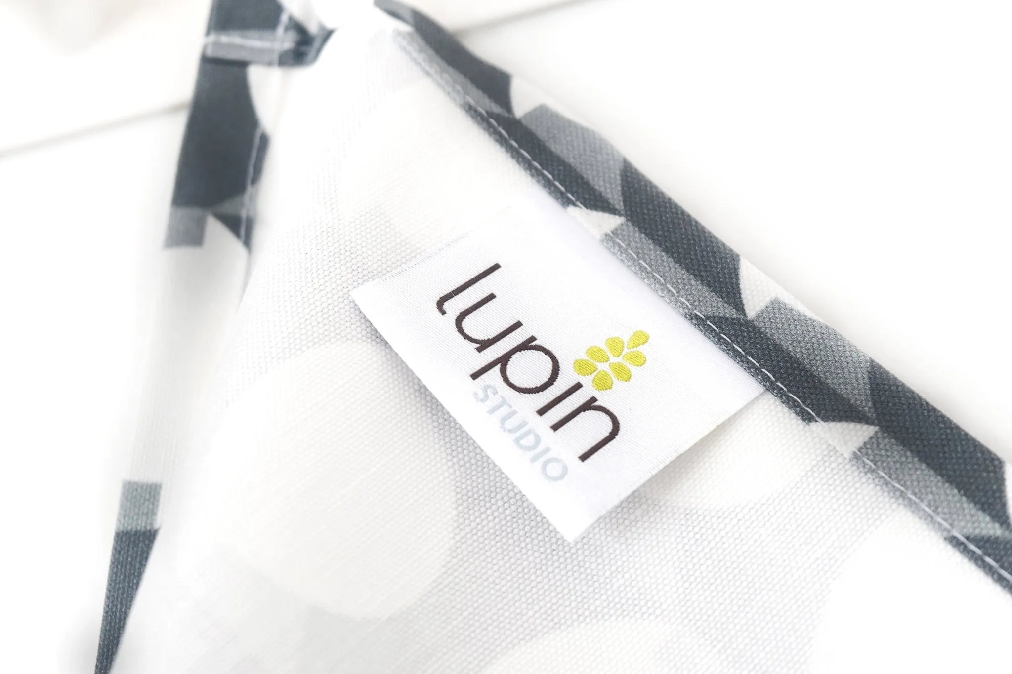 Hercule Linen Cotton Tea Towel (18.5x25) – Set of 2 (Patterned Charcoal & Solid Moss)