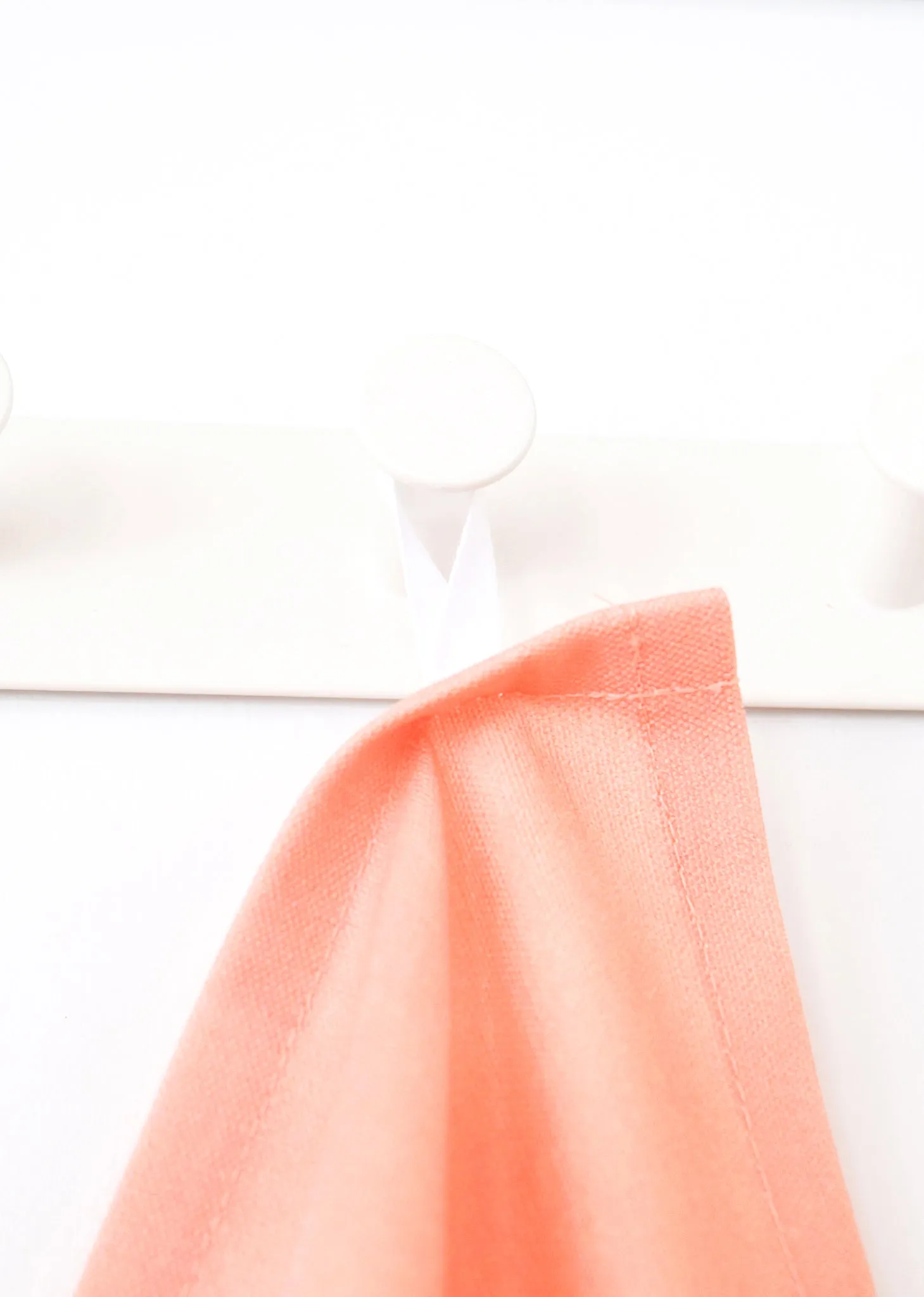 Hercule Linen Cotton Tea Towel (18.5x25) – Set of 2 (Patterned Charcoal & Solid Salmon)