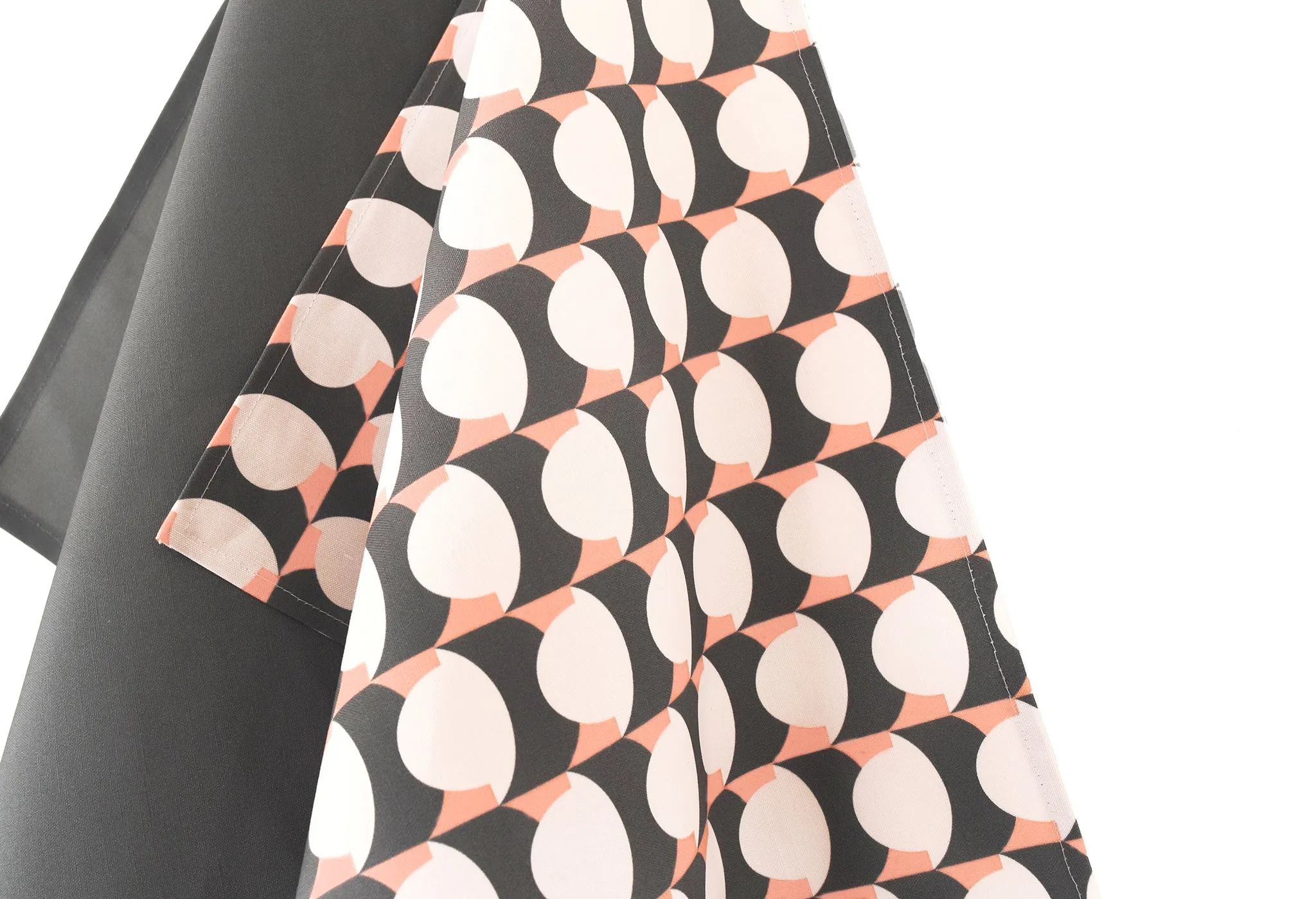 Hercule Linen Cotton Tea Towel (18.5x25) – Set of 2 (Patterned Salmon & Solid Charcoal)