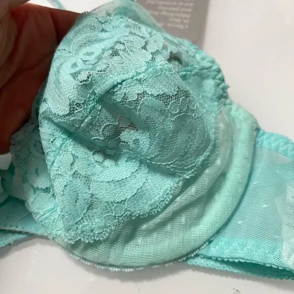 Inclinations Vintage Women's NWT Dead Stock Mint Green Lace Underwire Bra Sz 34B