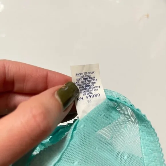 Inclinations Vintage Women's NWT Dead Stock Mint Green Lace Underwire Bra Sz 34B