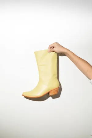 Jackie Boot in Limon