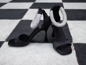 Jeffrey Campbell: No-Curfew in Black Satin