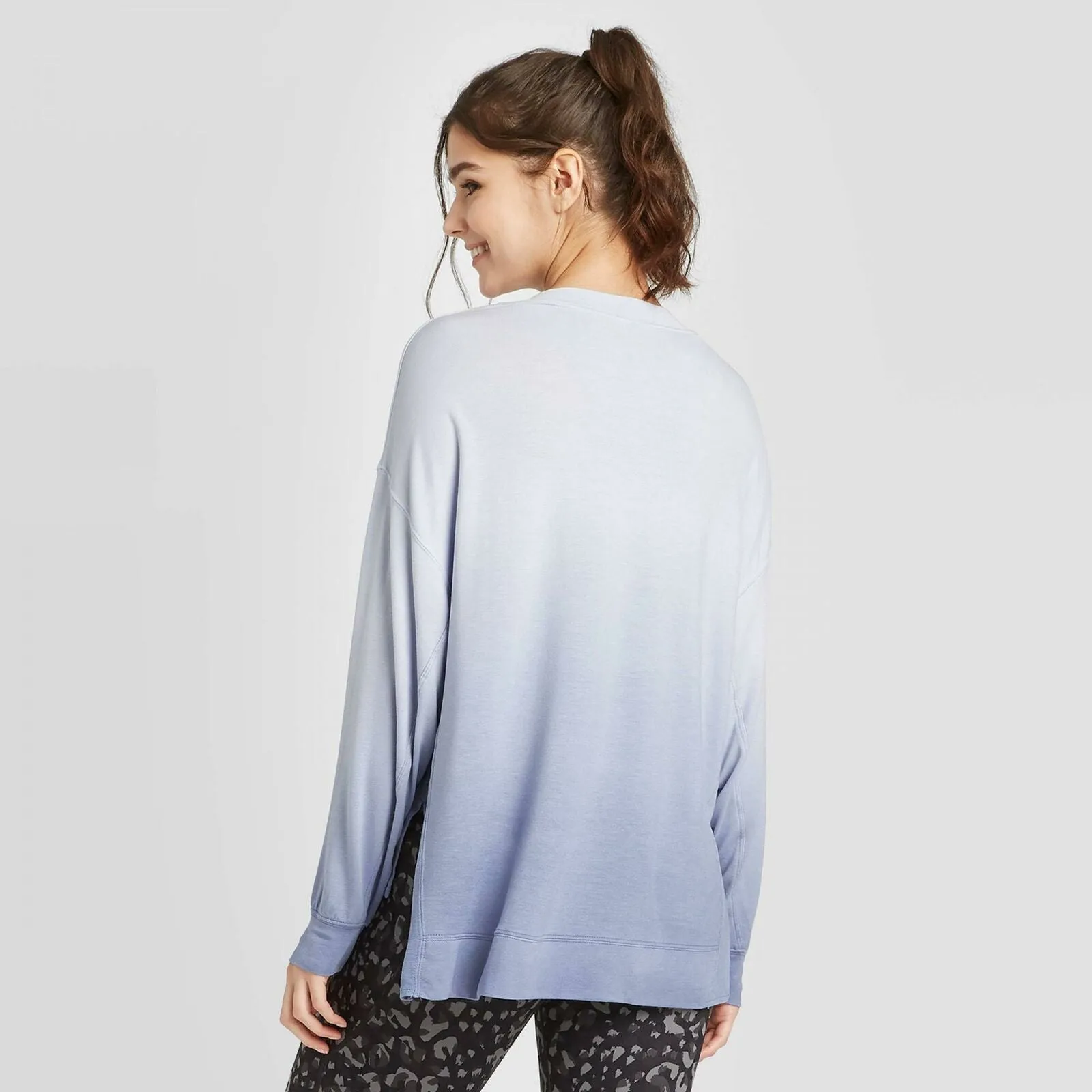JoyLab Women's Cozy Lightweight Long Sleeve Sweatshirt