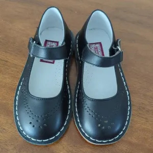 L'AMOUR Girls Classic Black Leather Mary Janes toddler little kids size 9 NEW
