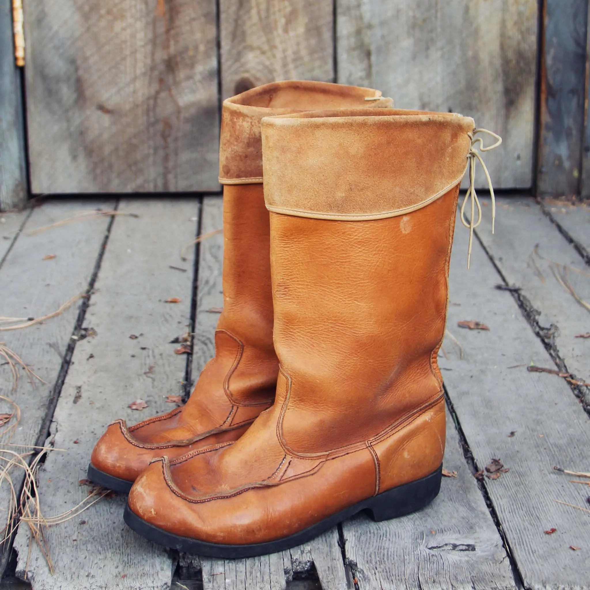 Larkspur Vintage Moccasin Boots
