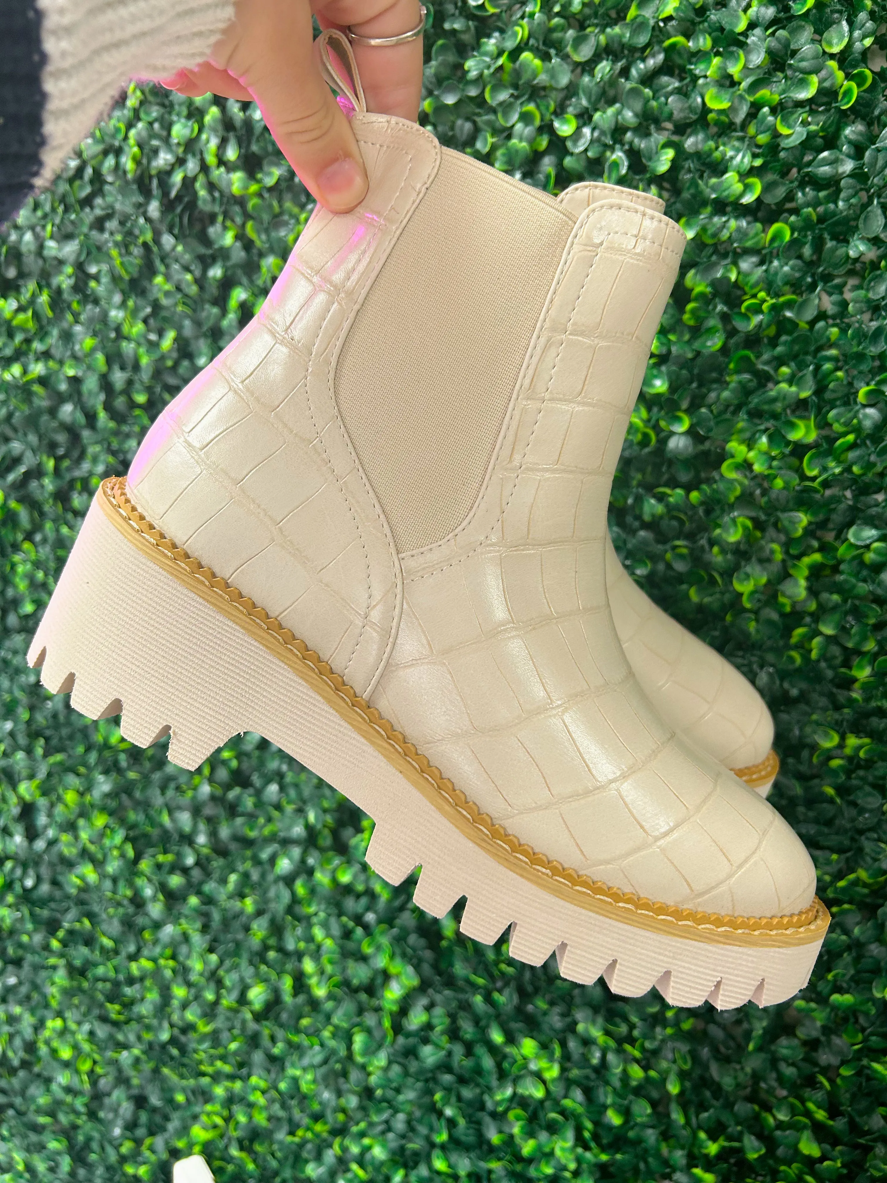 Lorelia Ivory Croco Booties
