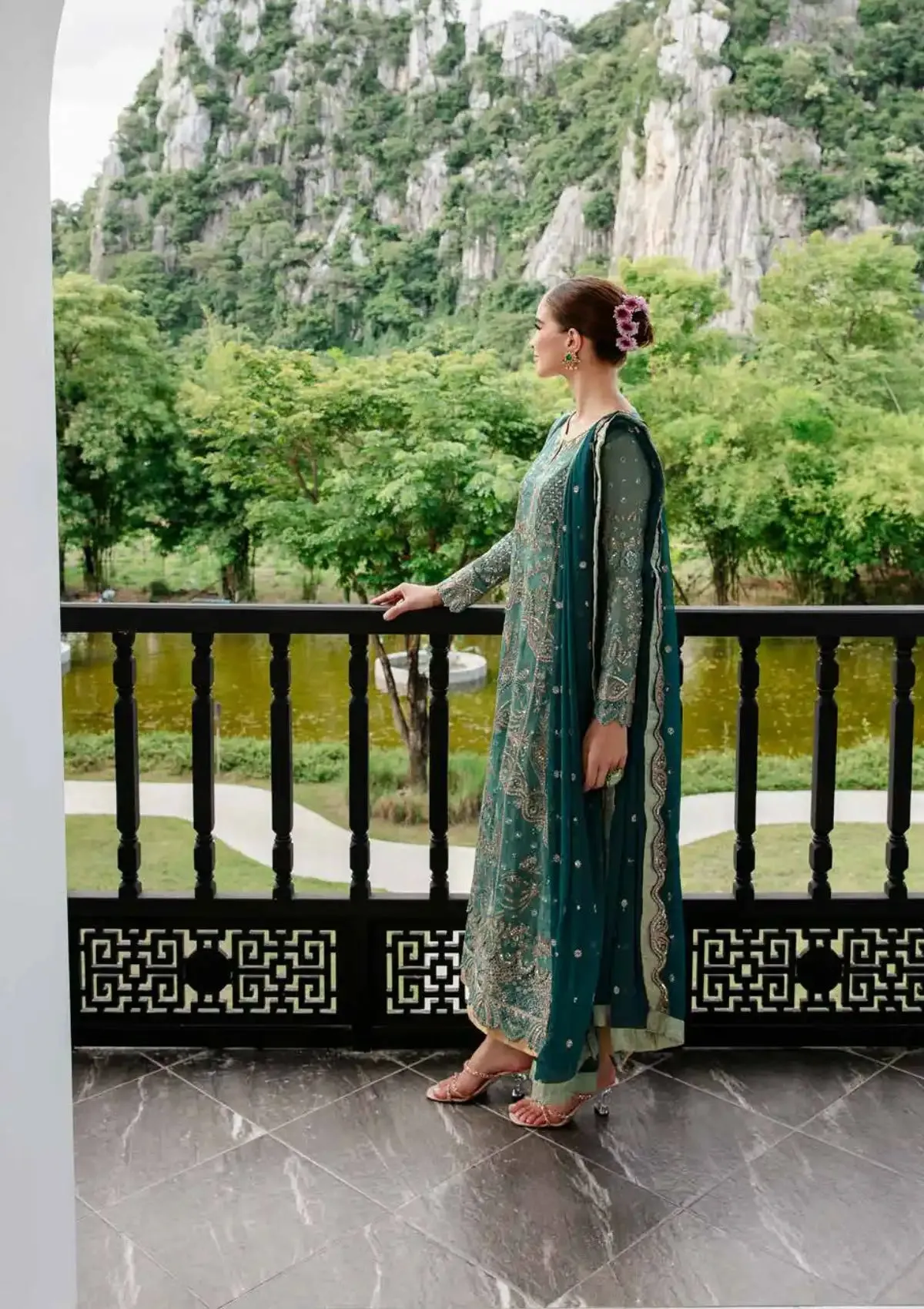 MARWA | D -23510- THE LUXURY AFFAIRS- INTIRA - FREESIA